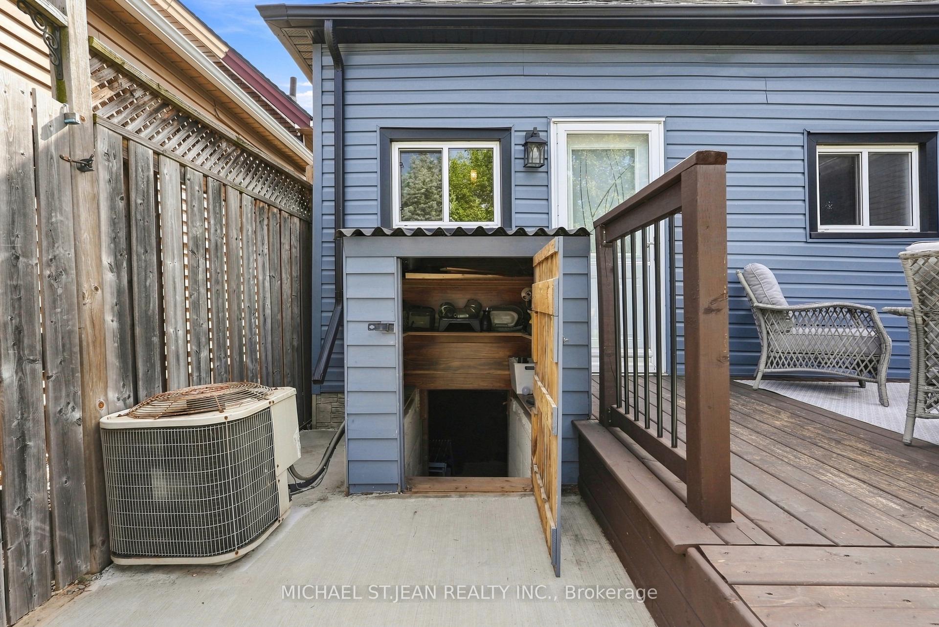 Photo 43 of 67 Robins Avenue, Hamilton, Crown Point — HOMEH