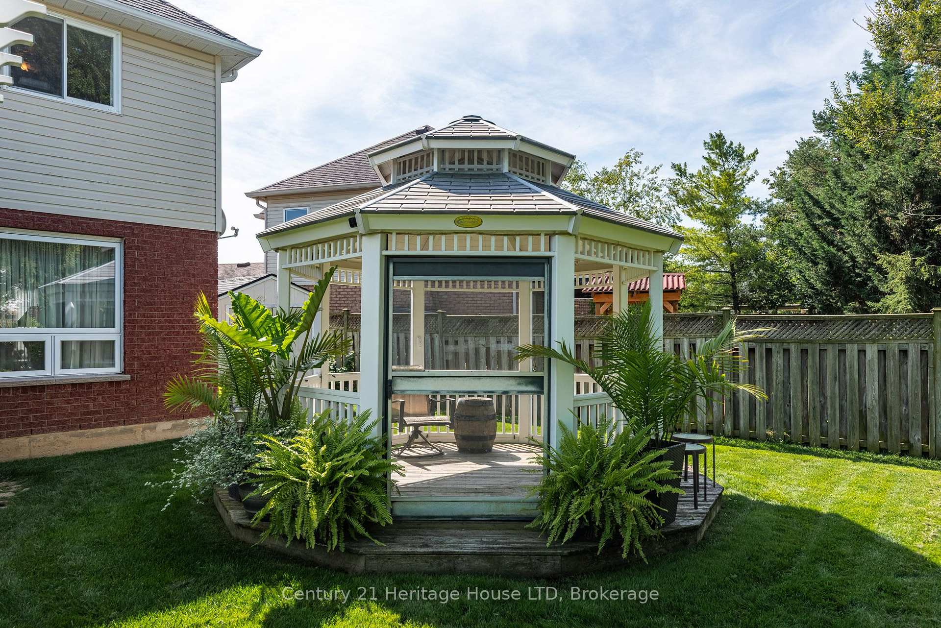 Photo 36 of 52 Farris Avenue, St. Catharines, Rykert/Vansickle — HOMEH