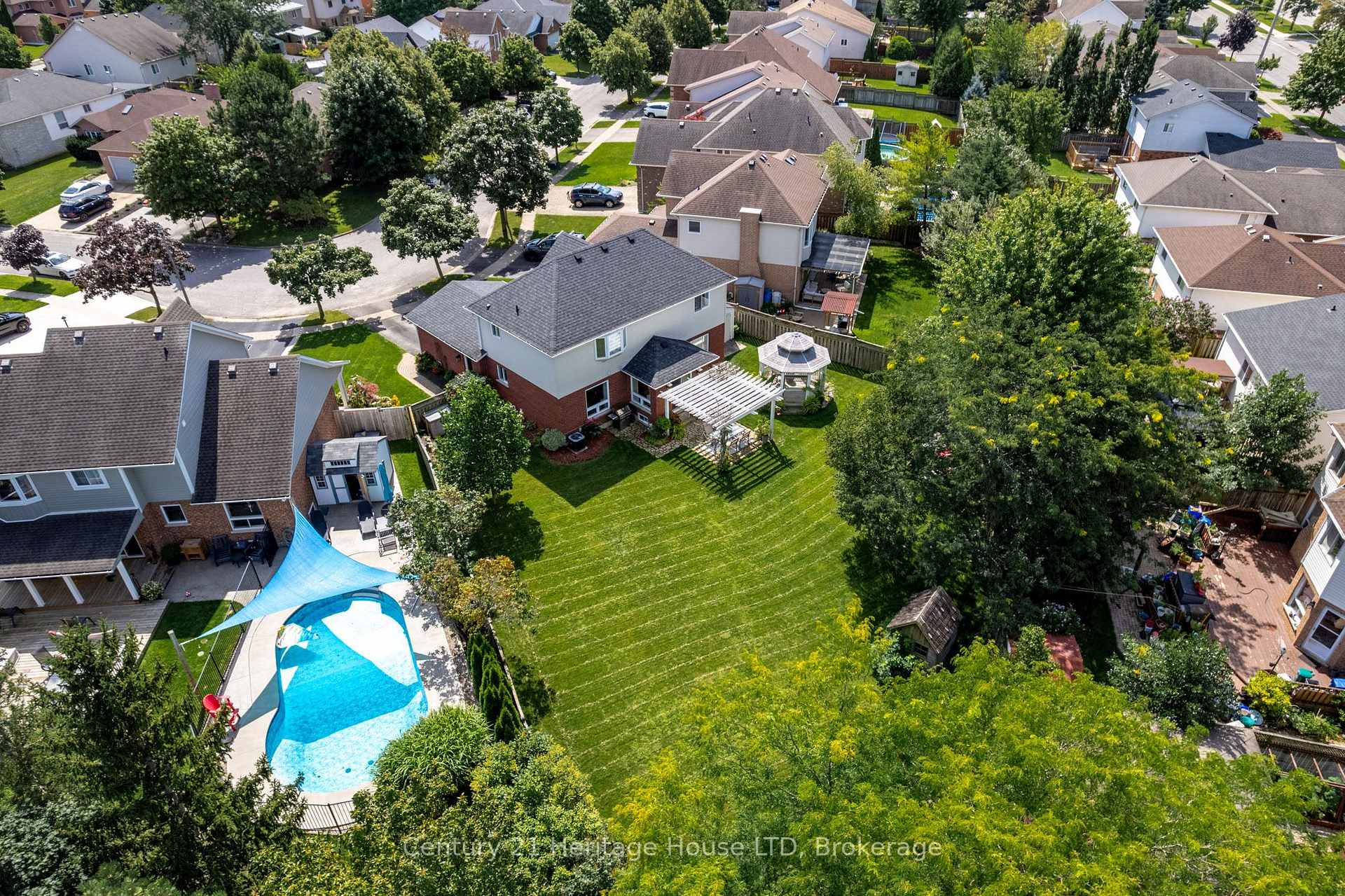 Photo 39 of 52 Farris Avenue, St. Catharines, Rykert/Vansickle — HOMEH