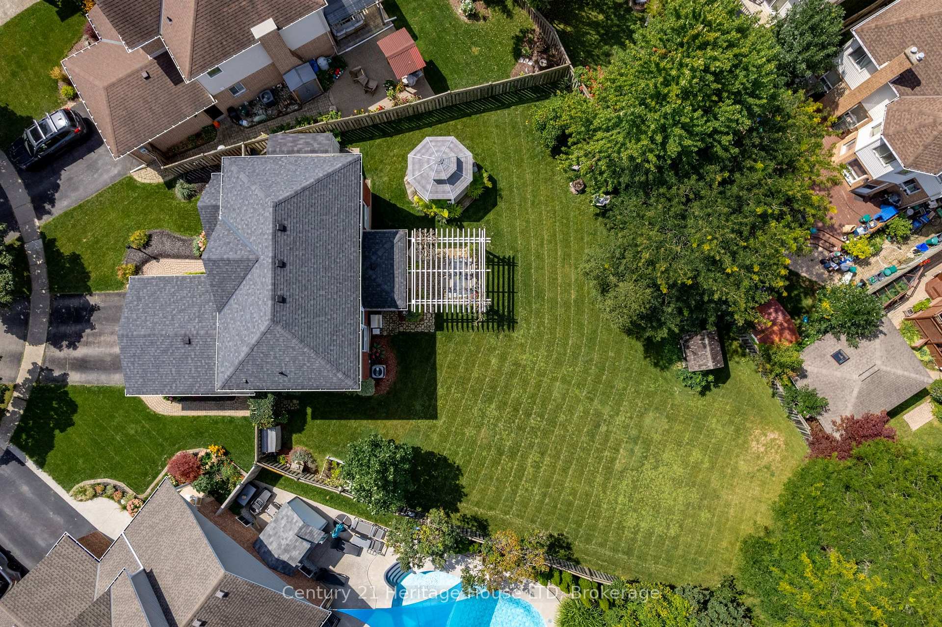 Photo 40 of 52 Farris Avenue, St. Catharines, Rykert/Vansickle — HOMEH