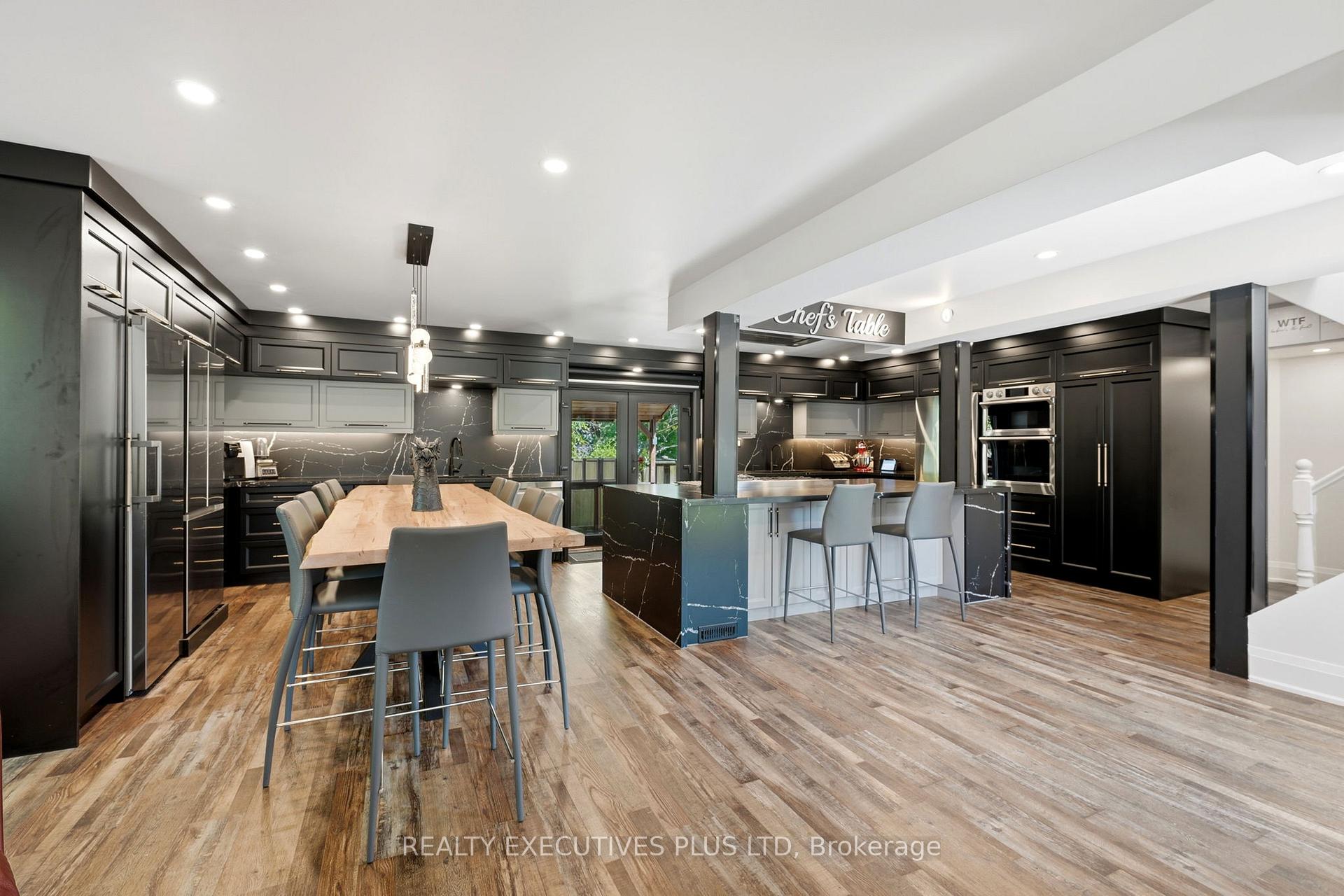 Photo 3 of 36 Lakeview Drive, Hamilton, Lakeshore — HOMEH