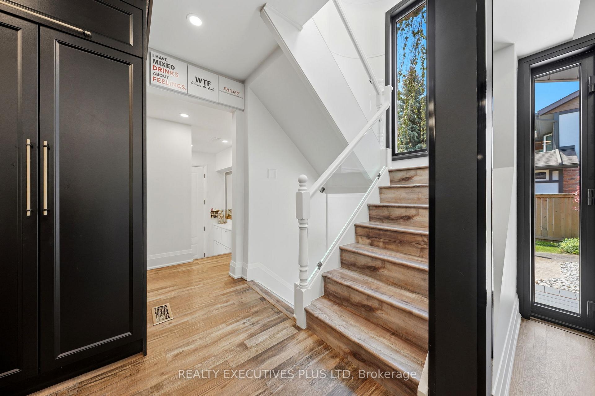 Photo 14 of 36 Lakeview Drive, Hamilton, Lakeshore — HOMEH