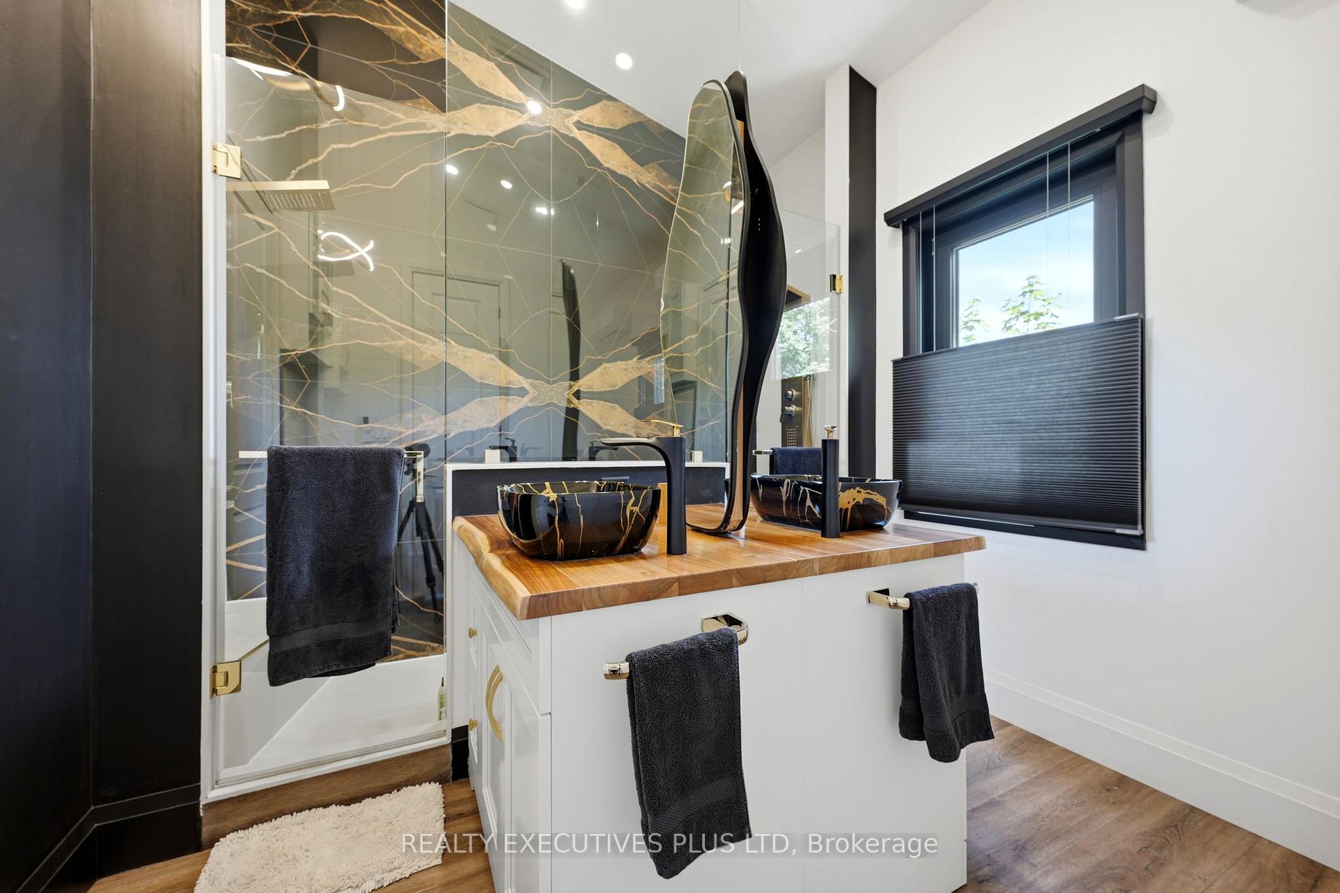 Photo 23 of 36 Lakeview Drive, Hamilton, Lakeshore — HOMEH