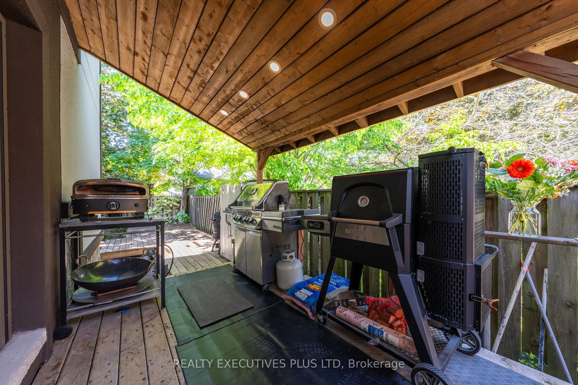 Photo 36 of 36 Lakeview Drive, Hamilton, Lakeshore — HOMEH