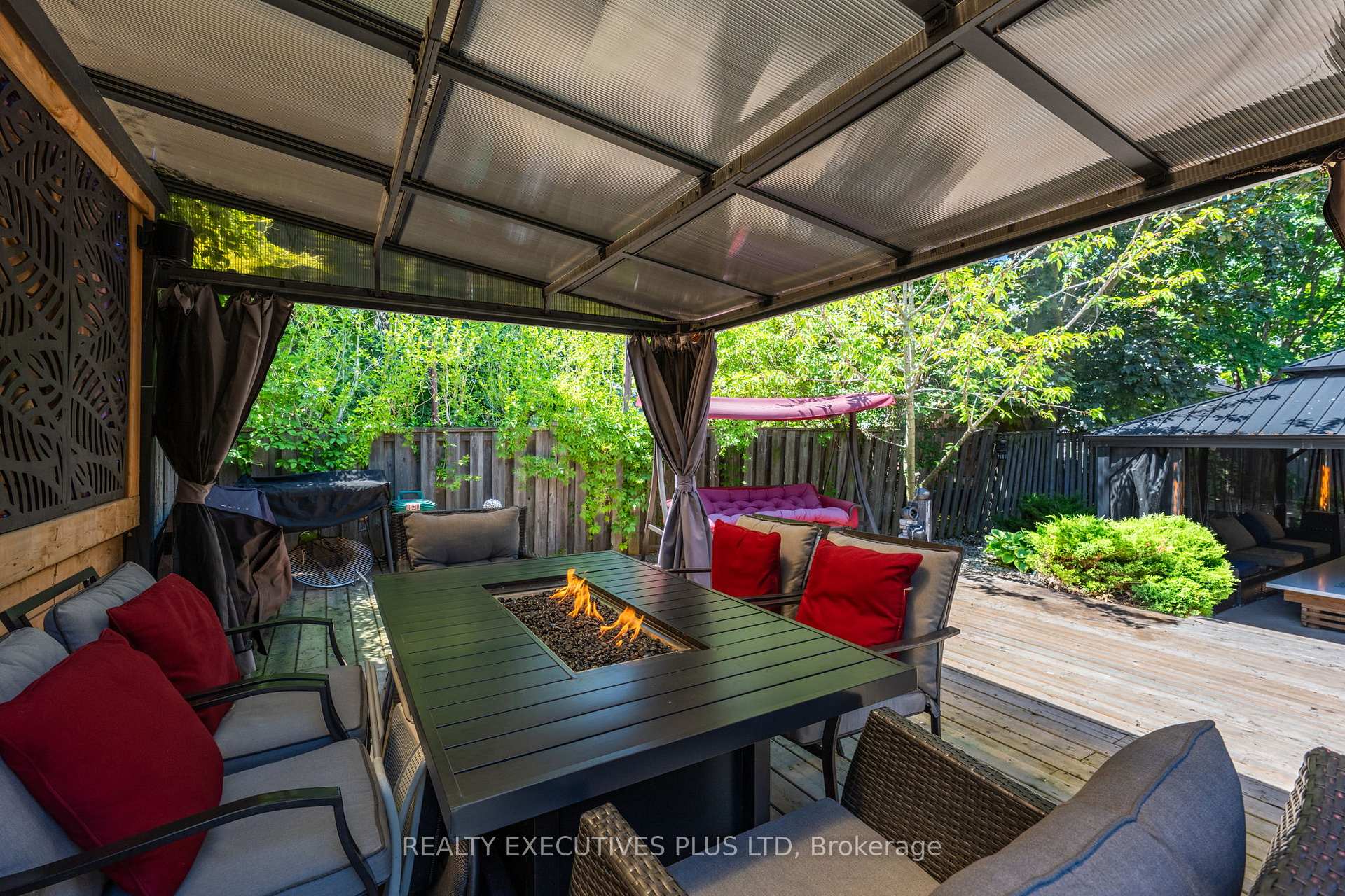 Photo 38 of 36 Lakeview Drive, Hamilton, Lakeshore — HOMEH