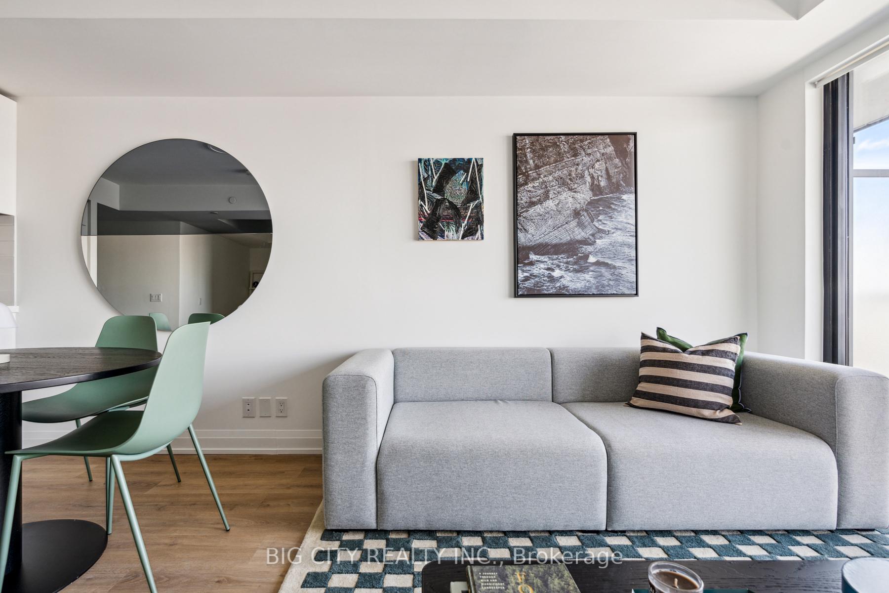 Photo 10 of Unit 815, 36 Brentcliffe Road, Toronto, Thorncliffe Park — HOMEH