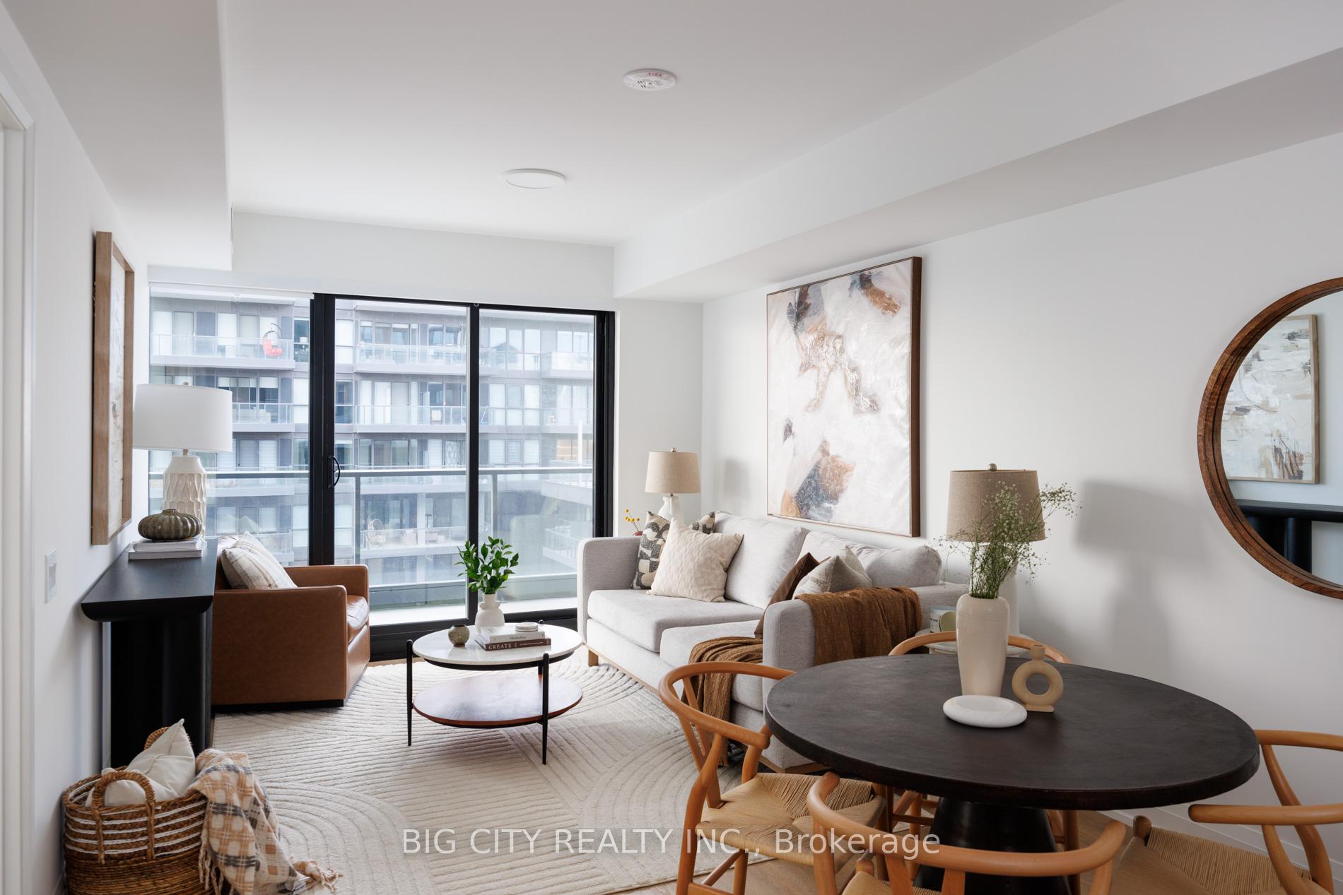 Photo 2 of Unit 904, 36 Brentcliffe Road, Toronto, Thorncliffe Park — HOMEH
