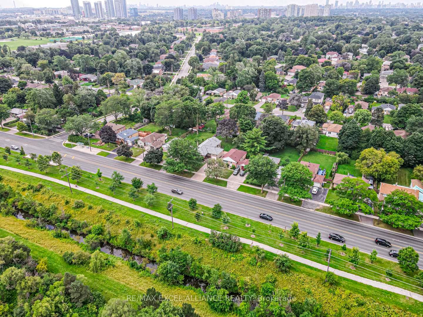 Photo 5 of 2242 Brimley Road, Scarborough, Agincourt South-Malvern West — HOMEH