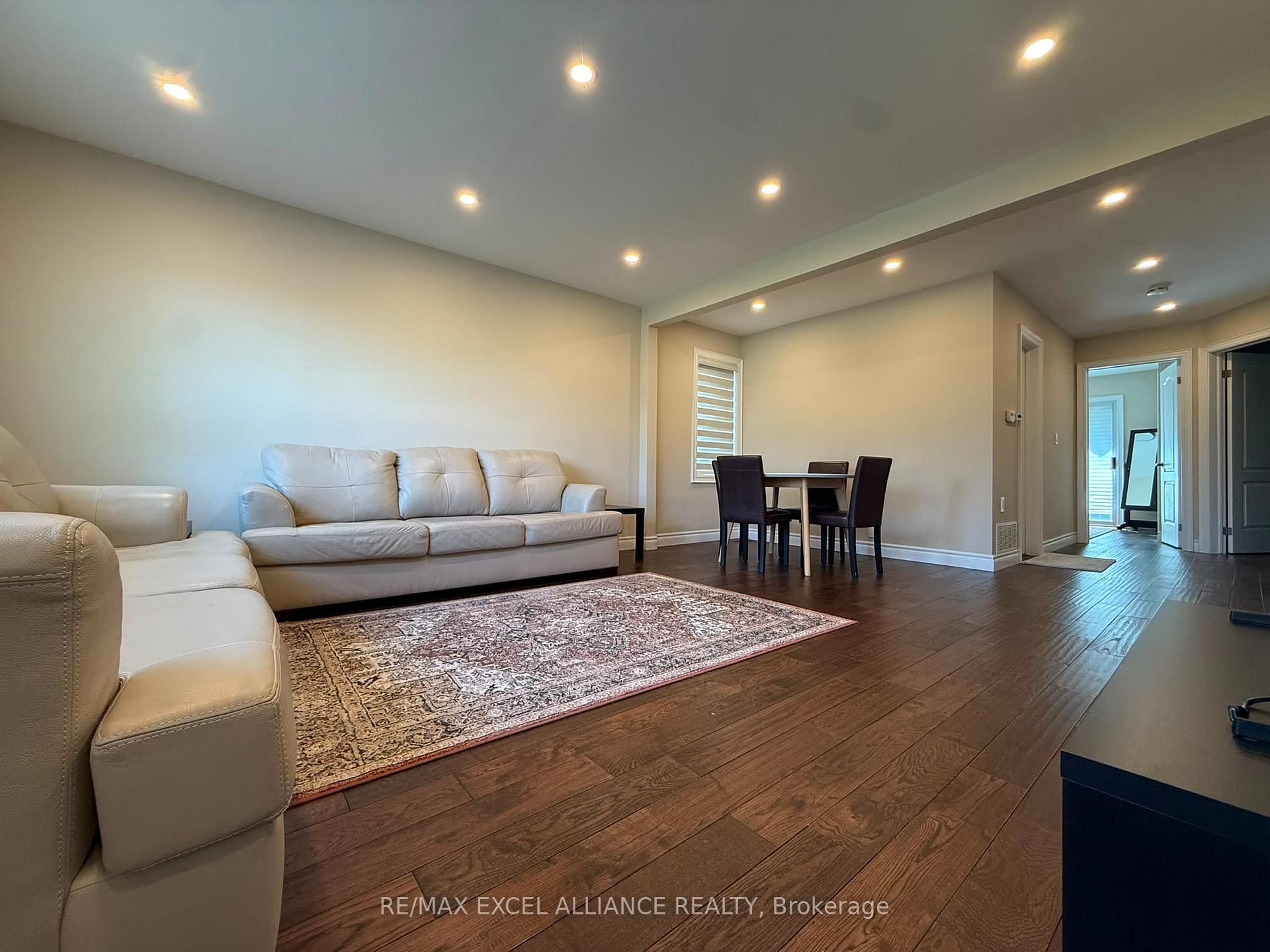 Photo 9 of 2242 Brimley Road, Scarborough, Agincourt South-Malvern West — HOMEH