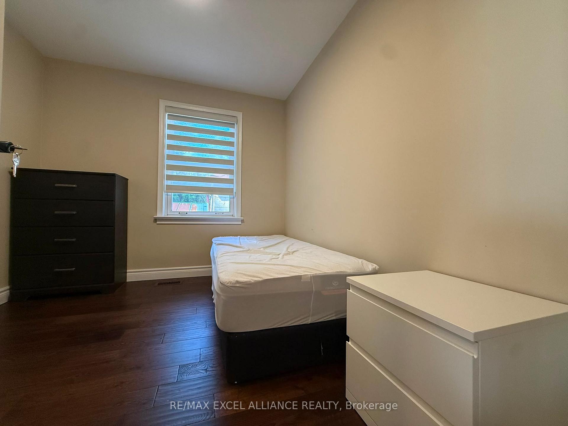 Photo 18 of 2242 Brimley Road, Scarborough, Agincourt South-Malvern West — HOMEH