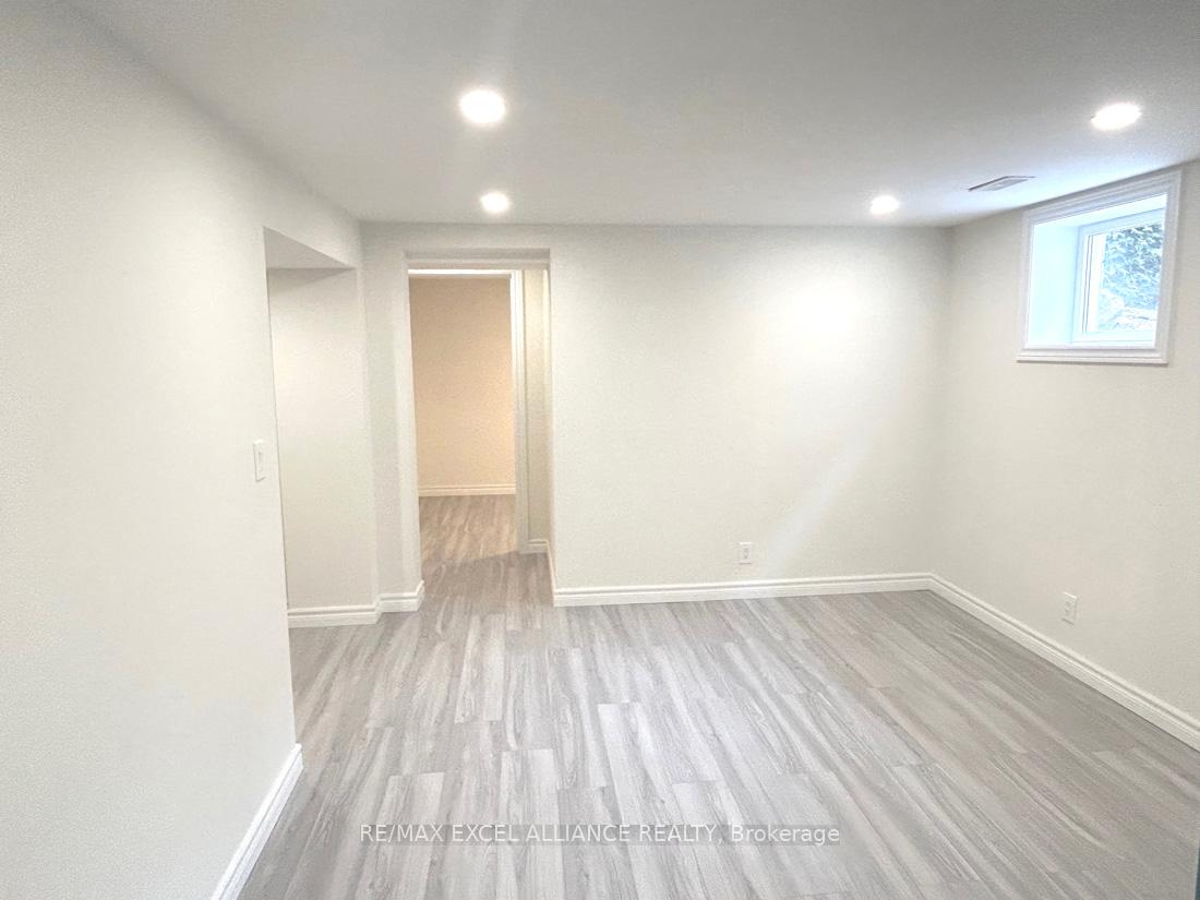 Photo 26 of 2242 Brimley Road, Scarborough, Agincourt South-Malvern West — HOMEH