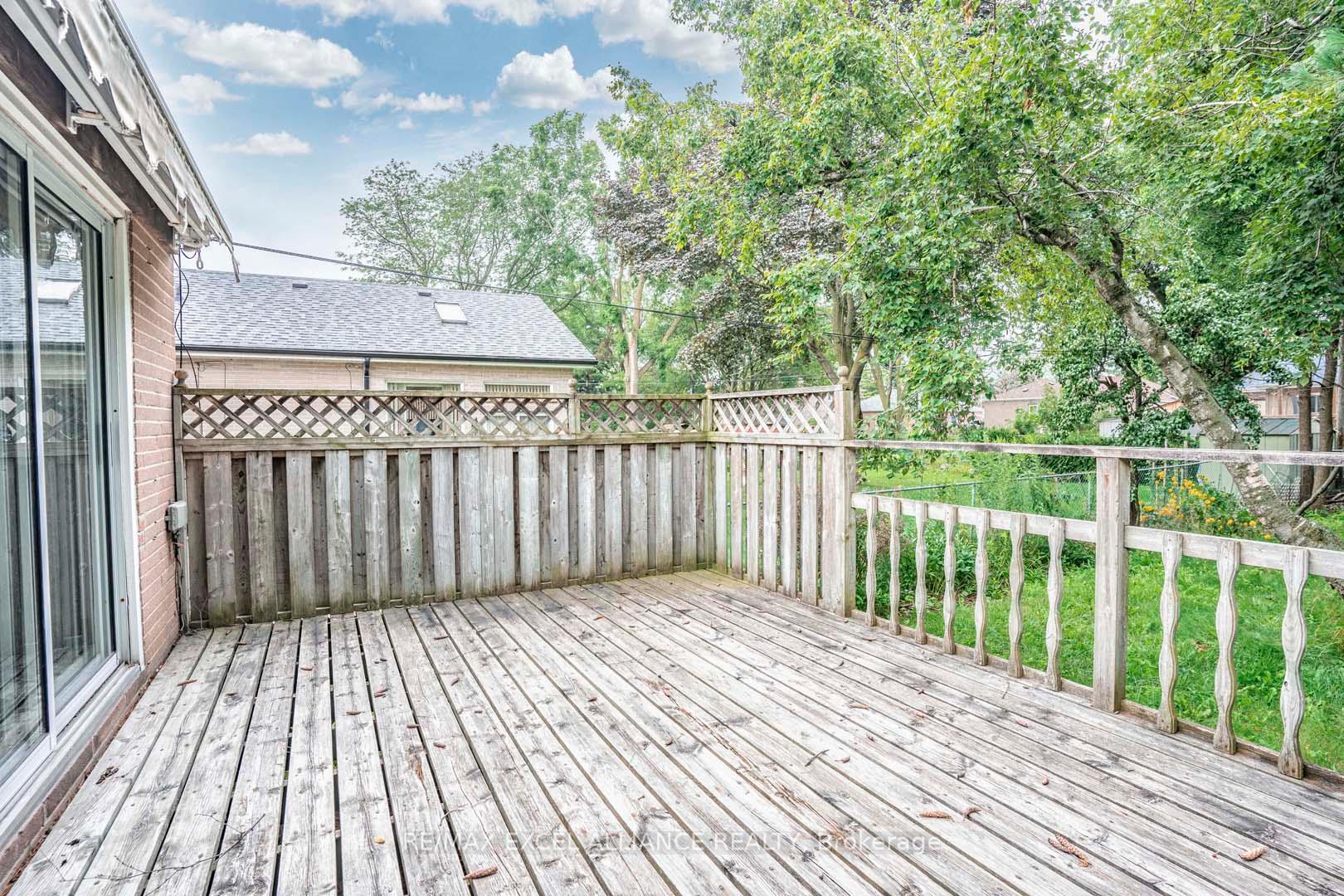 Photo 33 of 2242 Brimley Road, Scarborough, Agincourt South-Malvern West — HOMEH