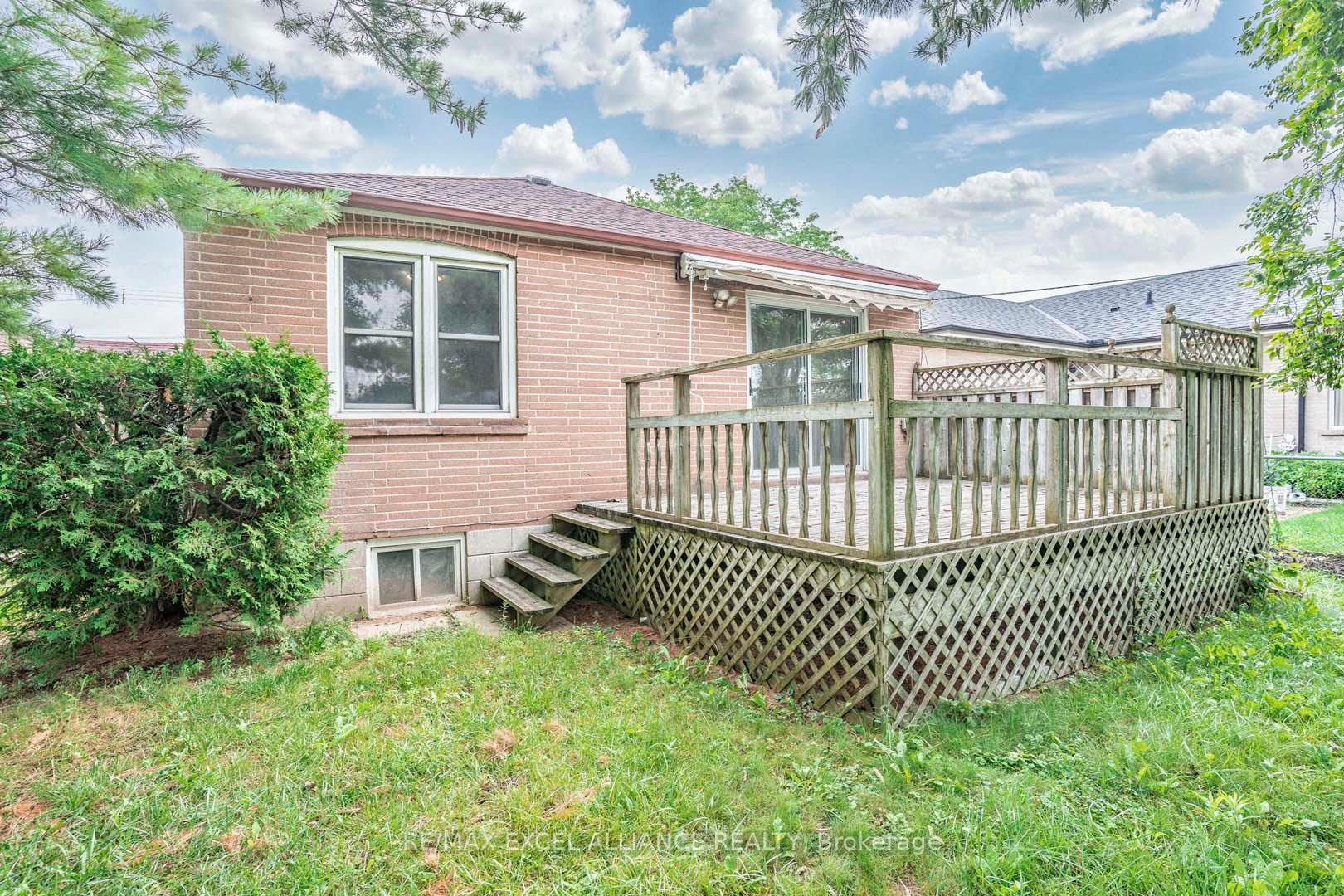 Photo 36 of 2242 Brimley Road, Scarborough, Agincourt South-Malvern West — HOMEH