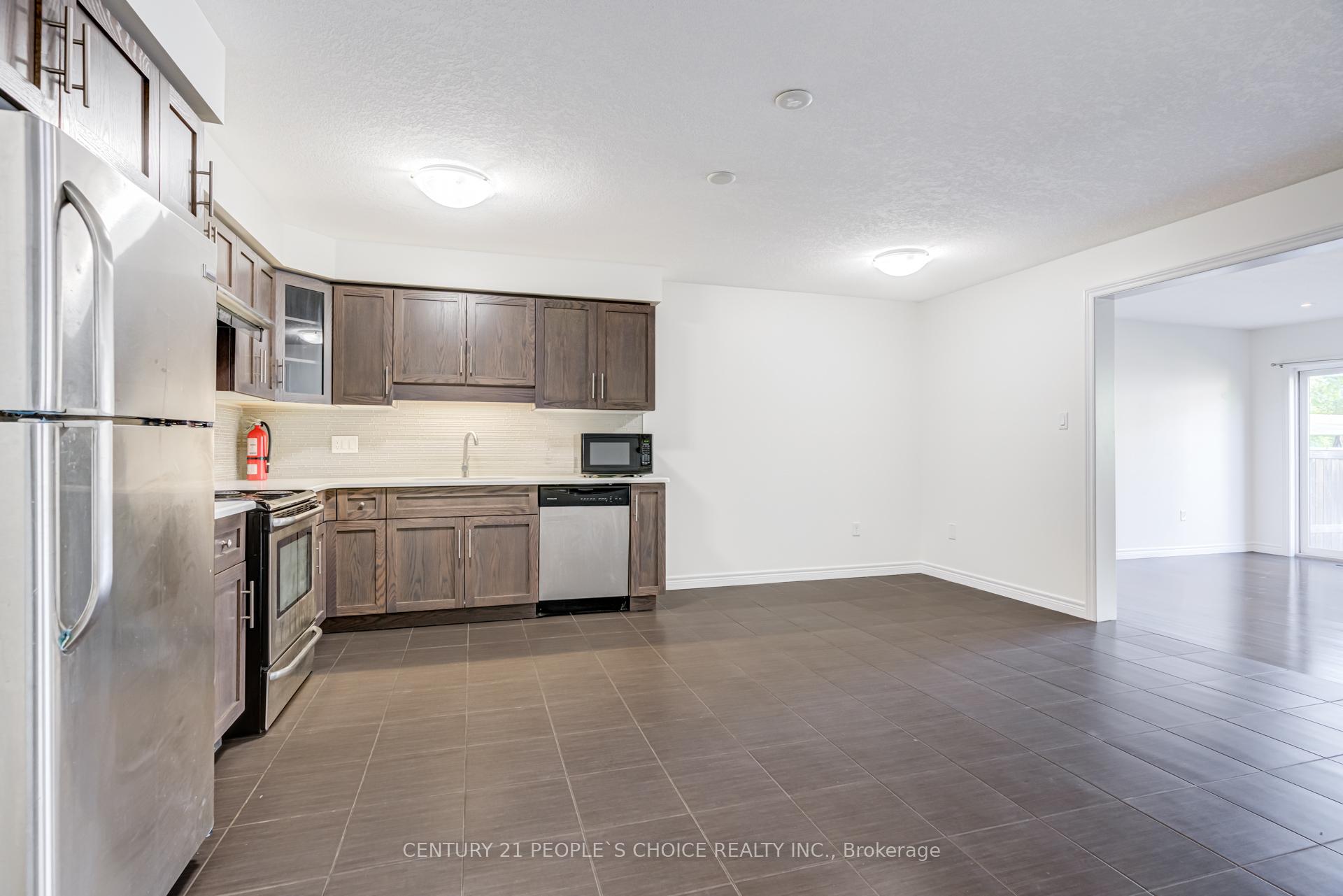 Photo 6 of Unit 15, 66 Eastview Road, Guelph, Grange Road — HOMEH