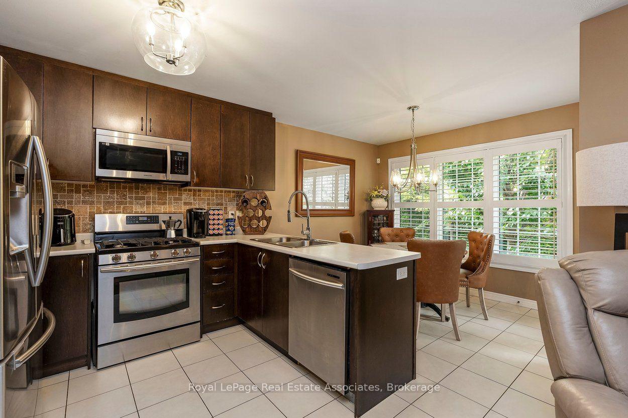 Photo 11 of 24 Lacorra Way, Brampton, Sandringham-Wellington — HOMEH
