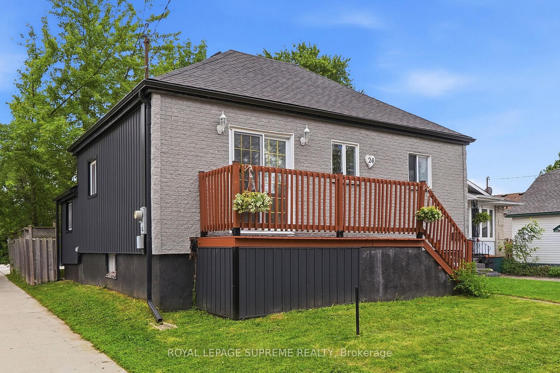 Photo 4 of 24 Alexandra Boulevard, St. Catharines, Secord Woods — HOMEH