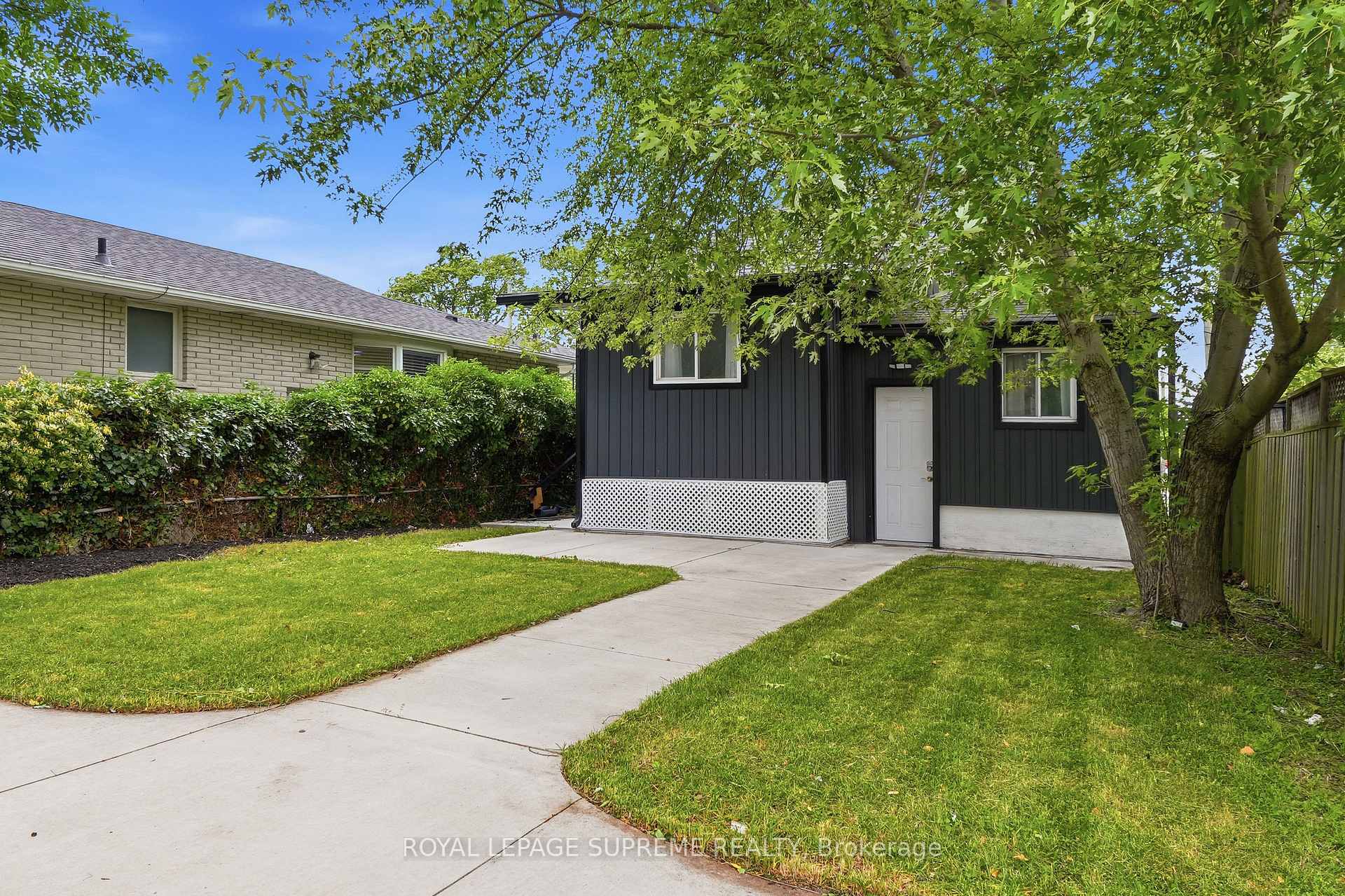 Photo 7 of 24 Alexandra Boulevard, St. Catharines, Secord Woods — HOMEH