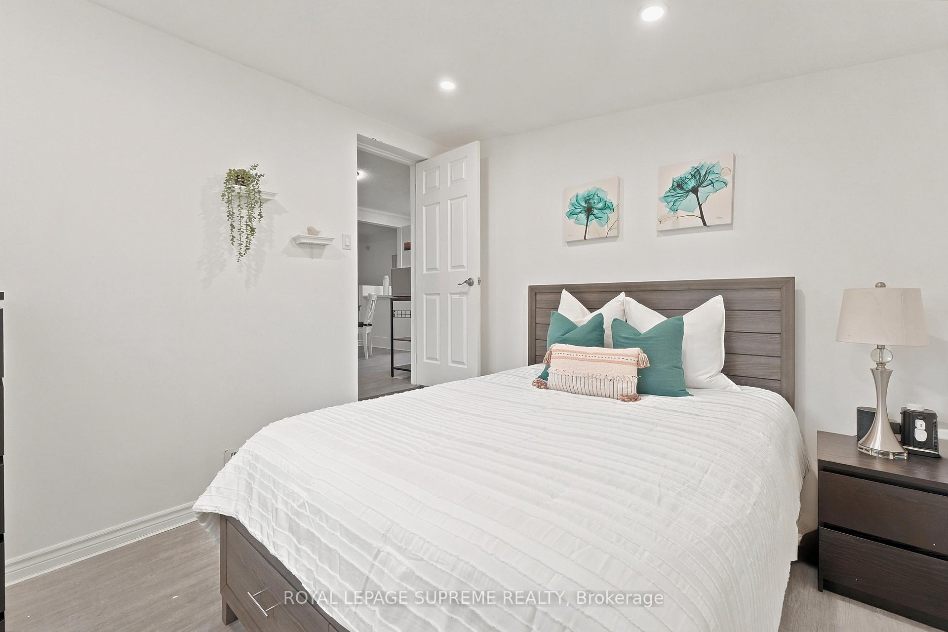Photo 28 of 24 Alexandra Boulevard, St. Catharines, Secord Woods — HOMEH