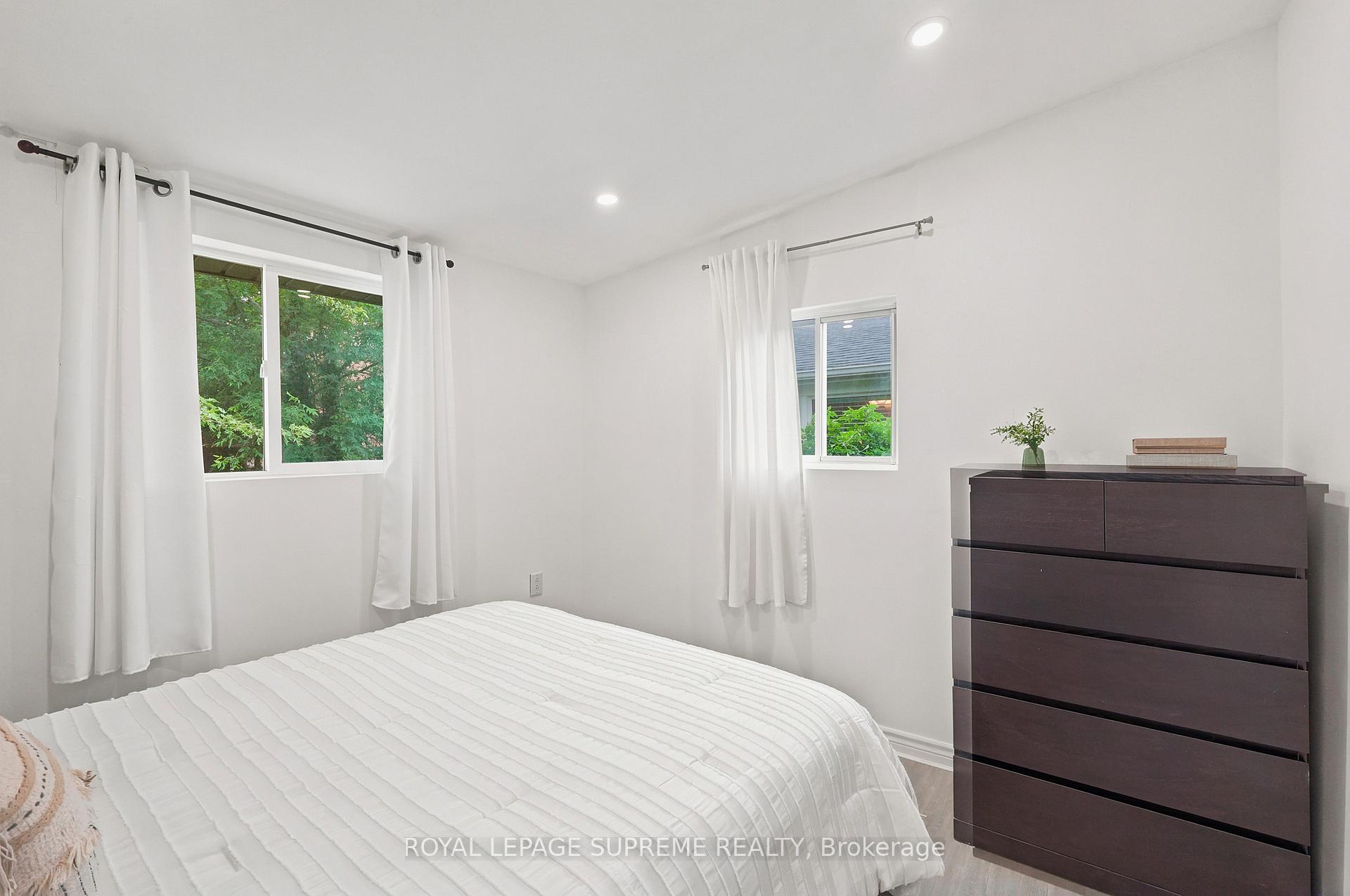 Photo 30 of 24 Alexandra Boulevard, St. Catharines, Secord Woods — HOMEH