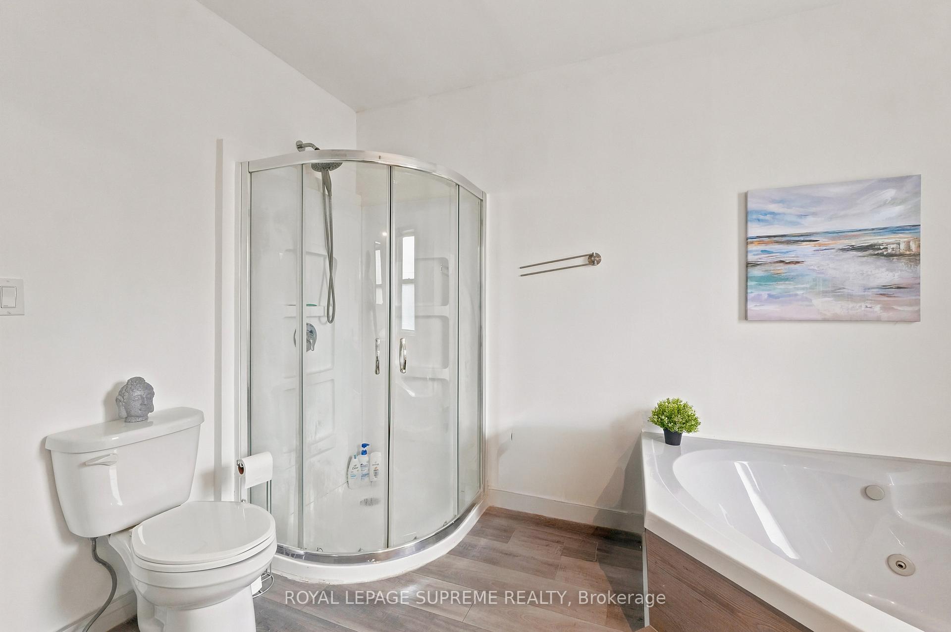 Photo 34 of 24 Alexandra Boulevard, St. Catharines, Secord Woods — HOMEH