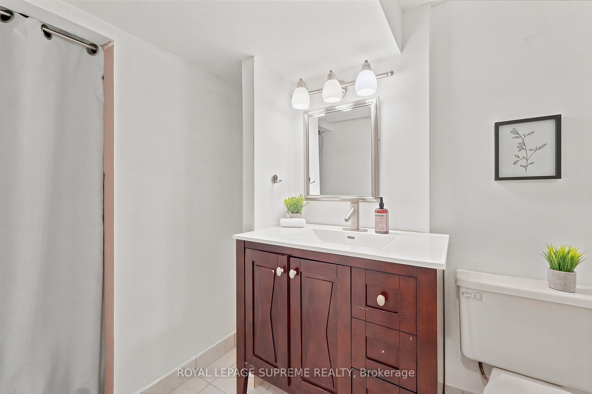 Photo 36 of 24 Alexandra Boulevard, St. Catharines, Secord Woods — HOMEH