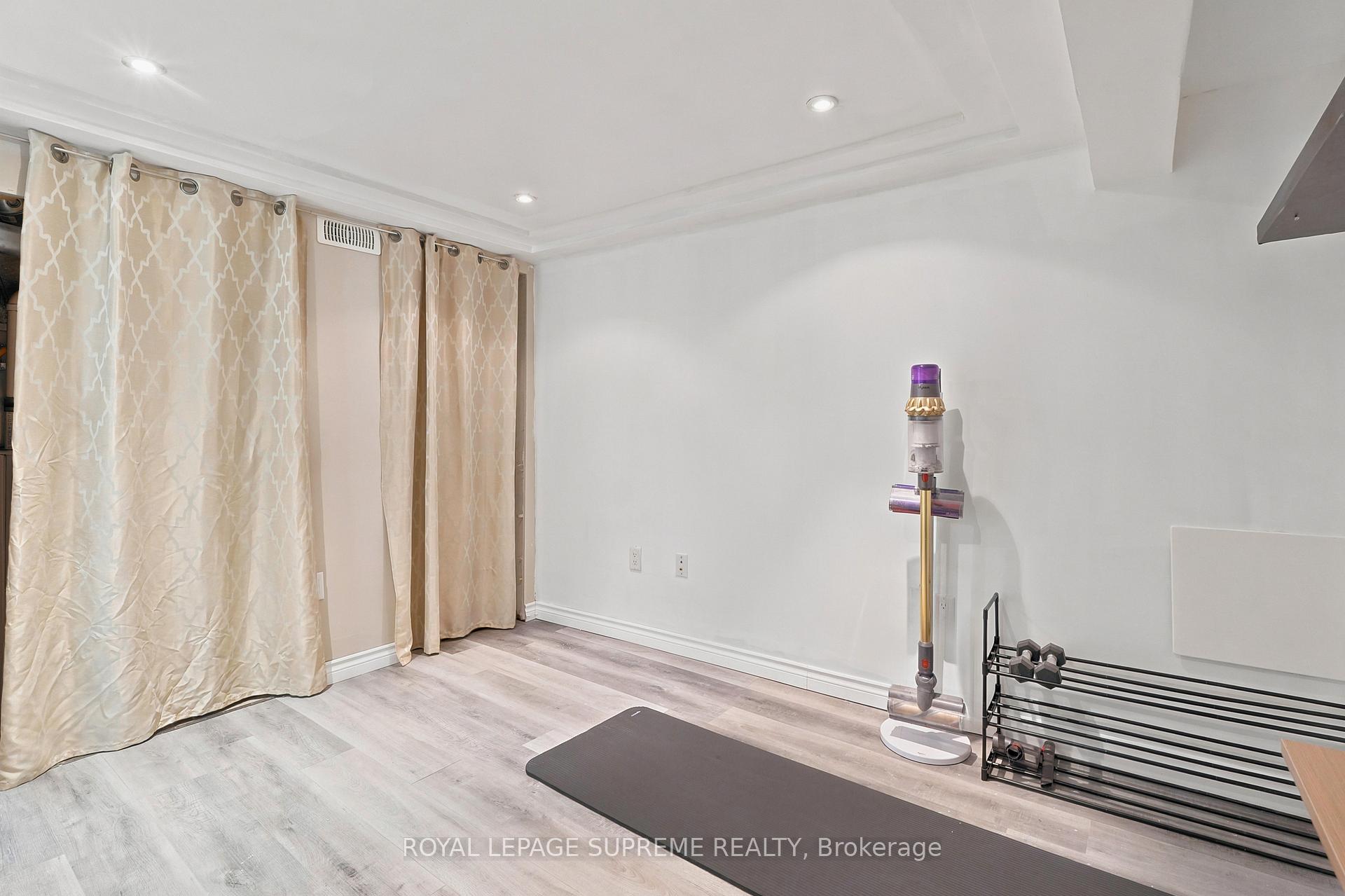 Photo 39 of 24 Alexandra Boulevard, St. Catharines, Secord Woods — HOMEH