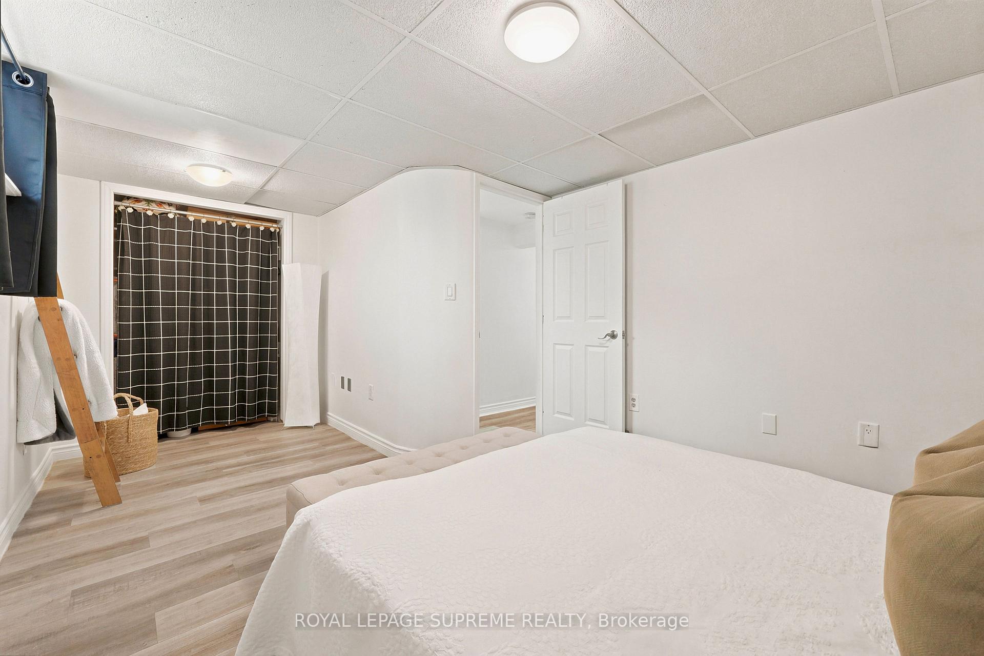 Photo 41 of 24 Alexandra Boulevard, St. Catharines, Secord Woods — HOMEH