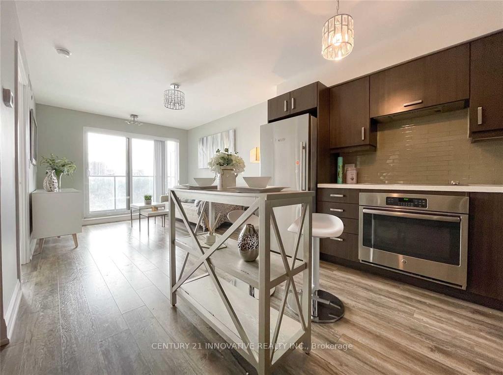 Photo 3 of Unit 718, 18 Uptown Drive, Markham, Unionville — HOMEH