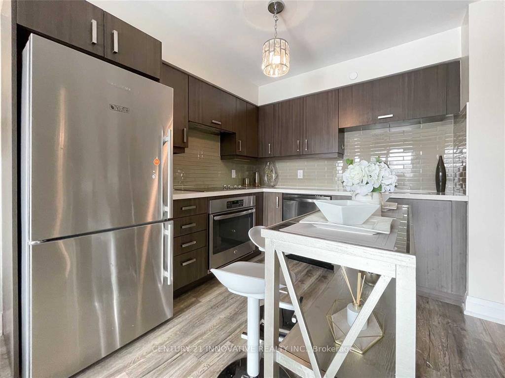 Photo 4 of Unit 718, 18 Uptown Drive, Markham, Unionville — HOMEH