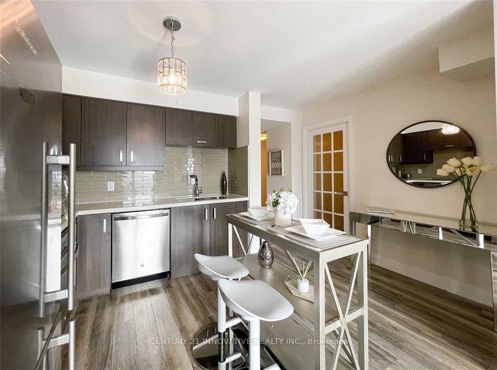 Photo 11 of Unit 718, 18 Uptown Drive, Markham, Unionville — HOMEH