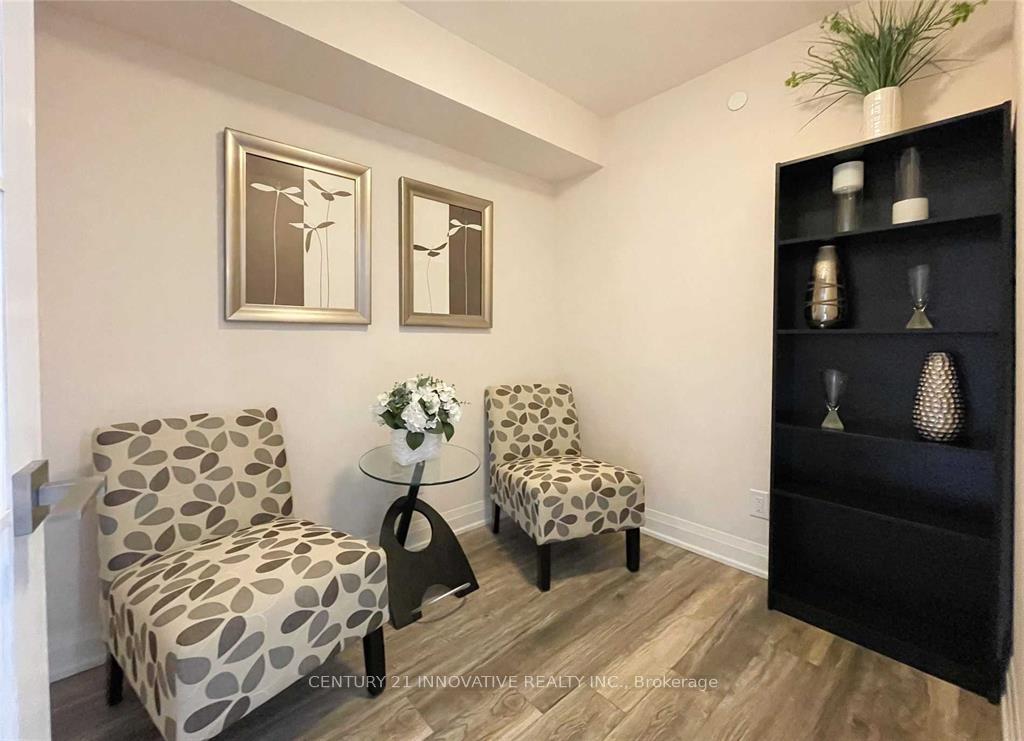Photo 12 of Unit 718, 18 Uptown Drive, Markham, Unionville — HOMEH