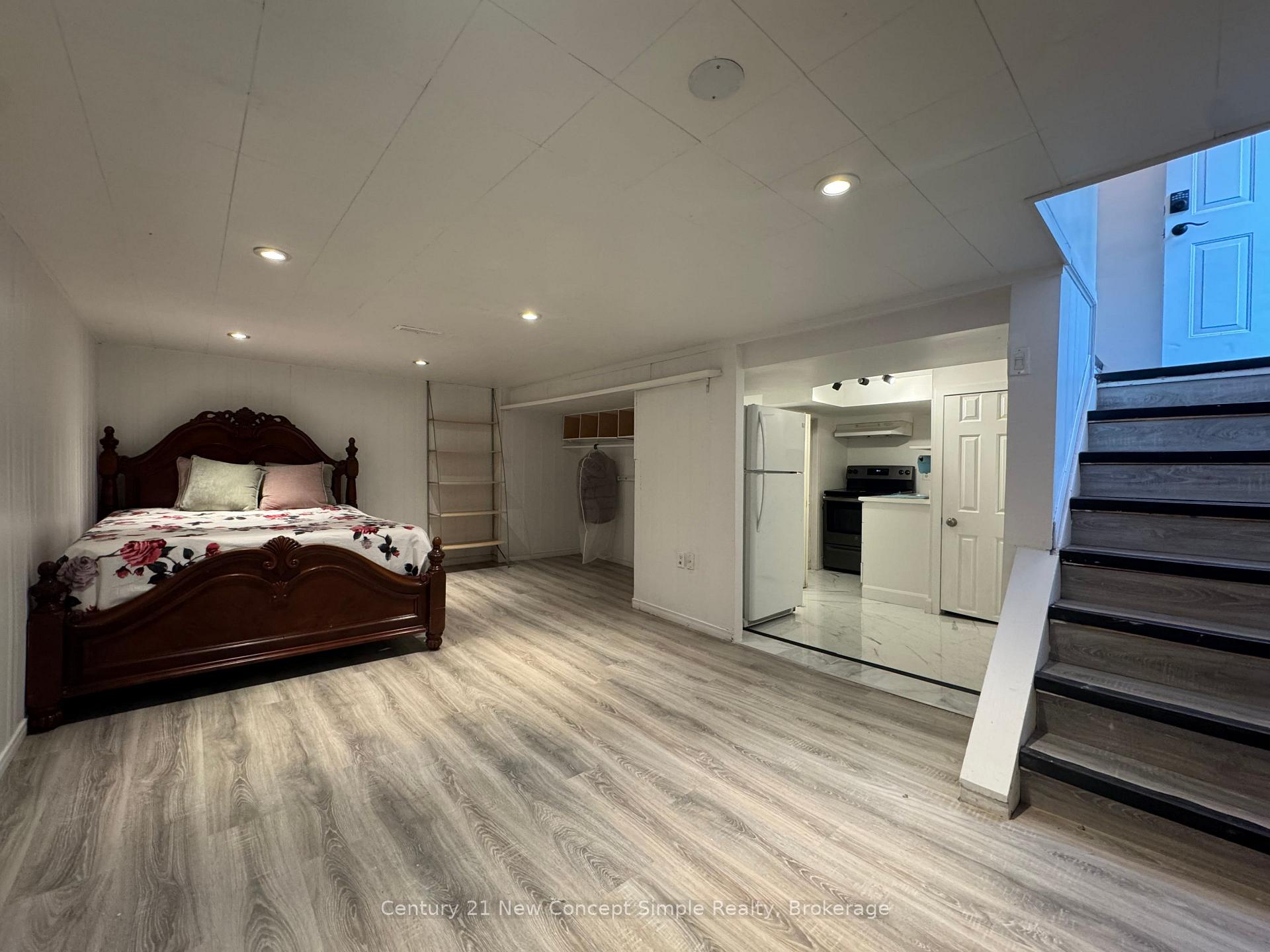 Photo 2 of 55 Anaconda Avenue, Scarborough, Clairlea-Birchmount — HOMEH