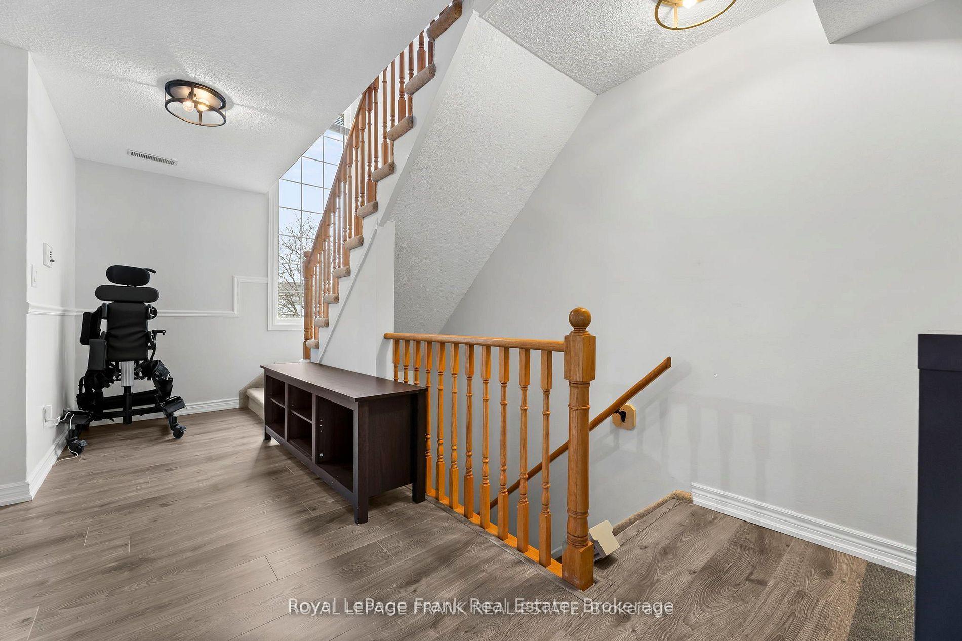 Photo 9 of 1665 Nash Road, Clarington, Courtice — HOMEH