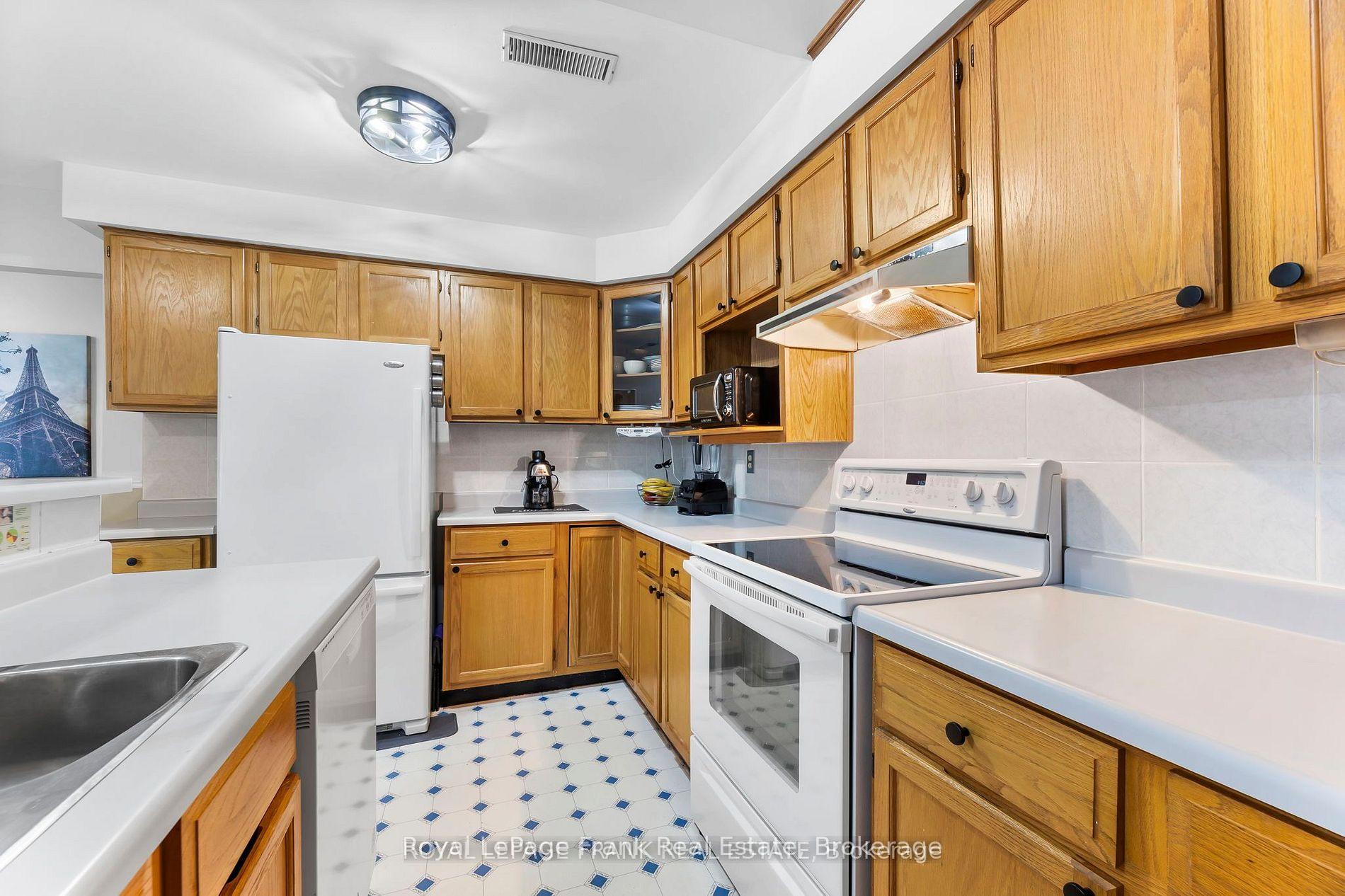 Photo 25 of 1665 Nash Road, Clarington, Courtice — HOMEH