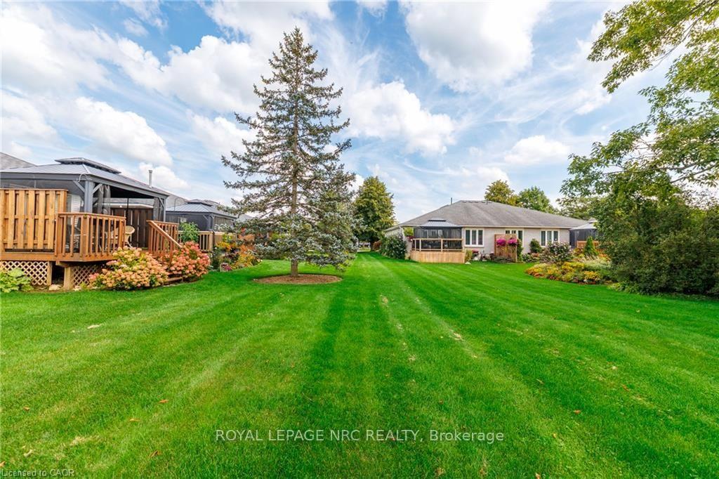 Photo 5 of Unit 12, 24 Garden Drive, West Lincoln, Smithville — HOMEH