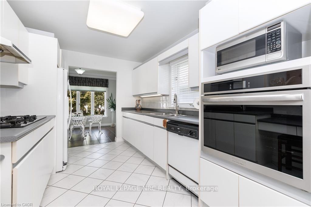 Photo 14 of Unit 12, 24 Garden Drive, West Lincoln, Smithville — HOMEH