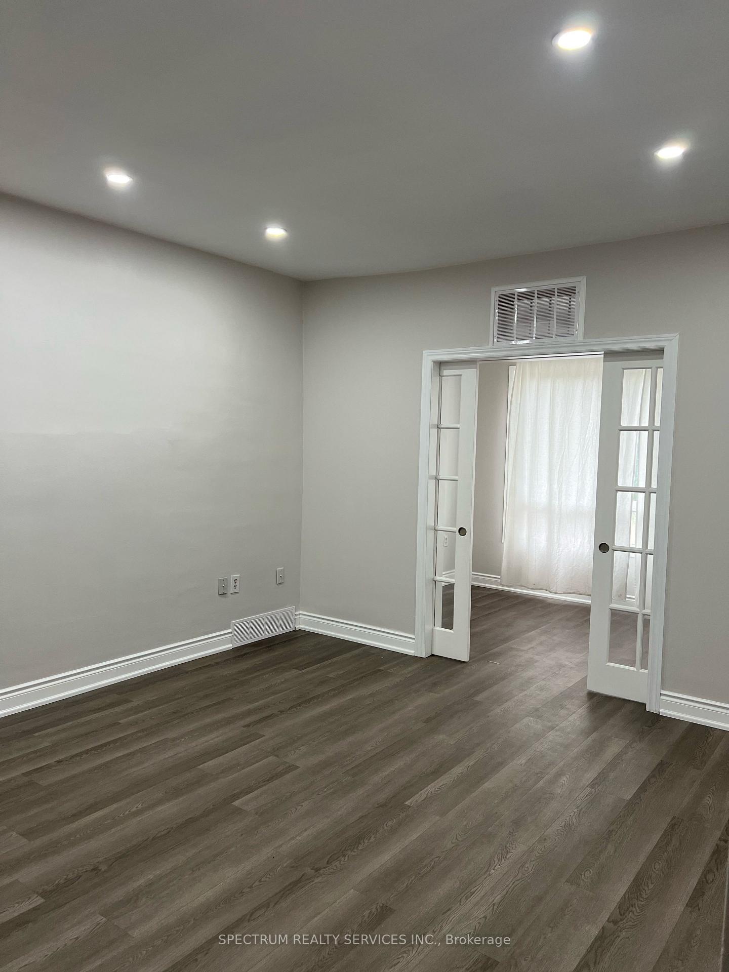 Photo 11 of 161 Rothsay Avenue, Hamilton, Delta — HOMEH