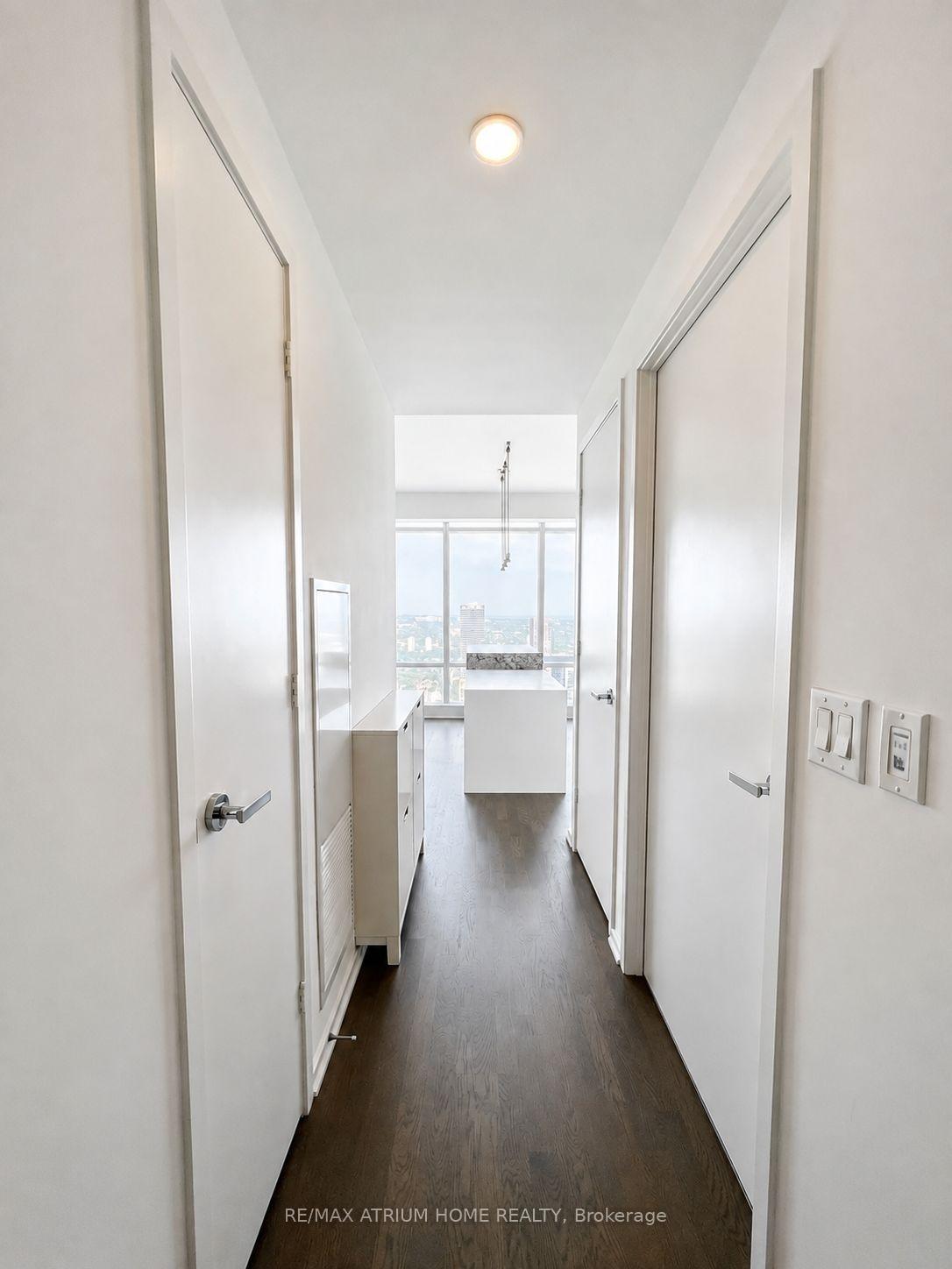 Photo 2 of Unit 5403, 1 Bloor Street E, Toronto, Church-Yonge Corridor — HOMEH