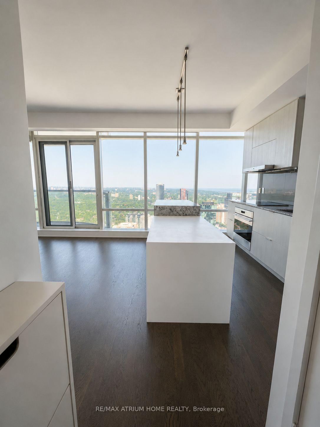 Photo 3 of Unit 5403, 1 Bloor Street E, Toronto, Church-Yonge Corridor — HOMEH