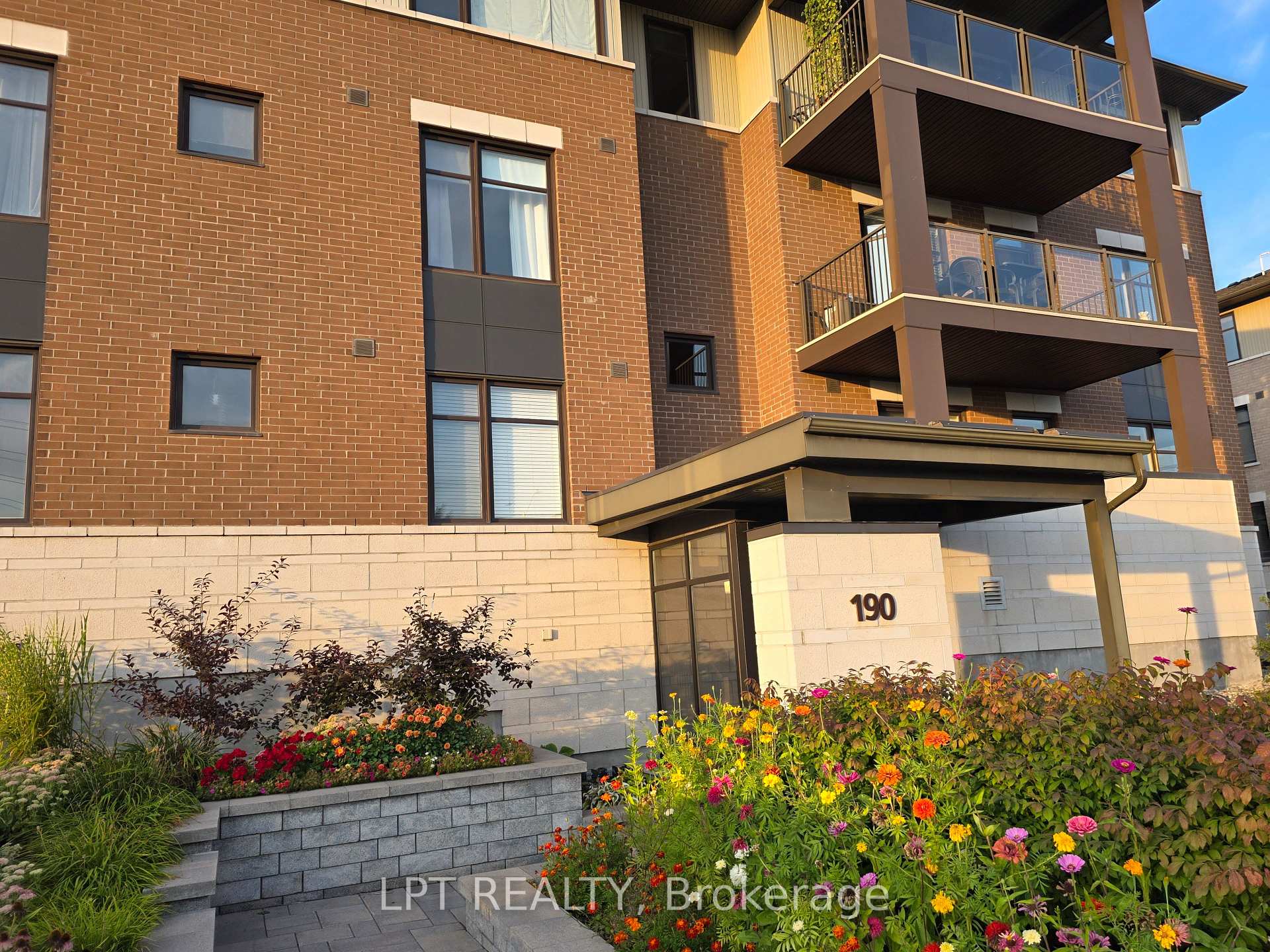 Photo 3 of Unit 203, 190 Guelph Private, Ottawa, Kanata - Kanata Lakes/Heritage Hills — HOMEH