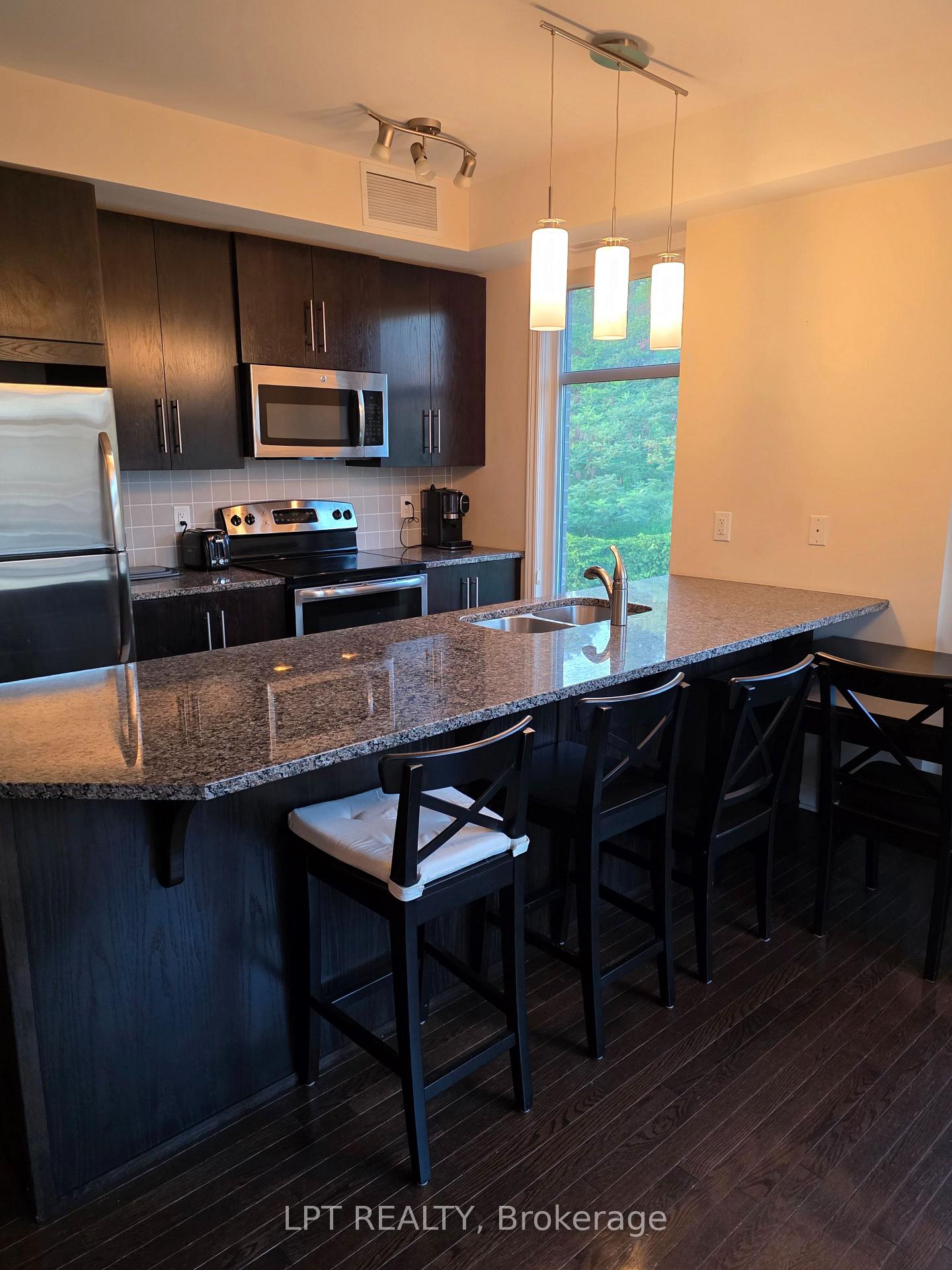 Photo 7 of Unit 203, 190 Guelph Private, Ottawa, Kanata - Kanata Lakes/Heritage Hills — HOMEH