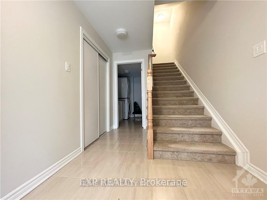 Photo 3 of 229 Atima Circle, Ottawa, Barrhaven - Half Moon Bay — HOMEH