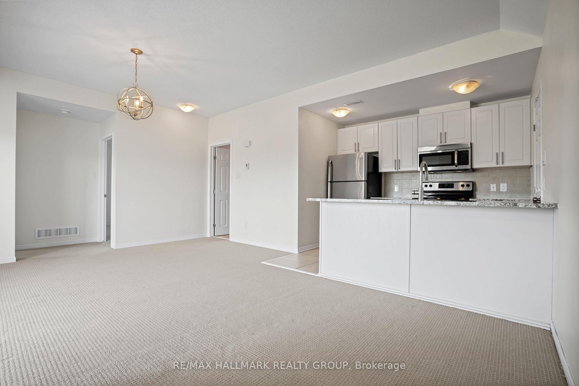 Photo 3 of 42 Sternes Private, Ottawa, Springridge/East Village — HOMEH