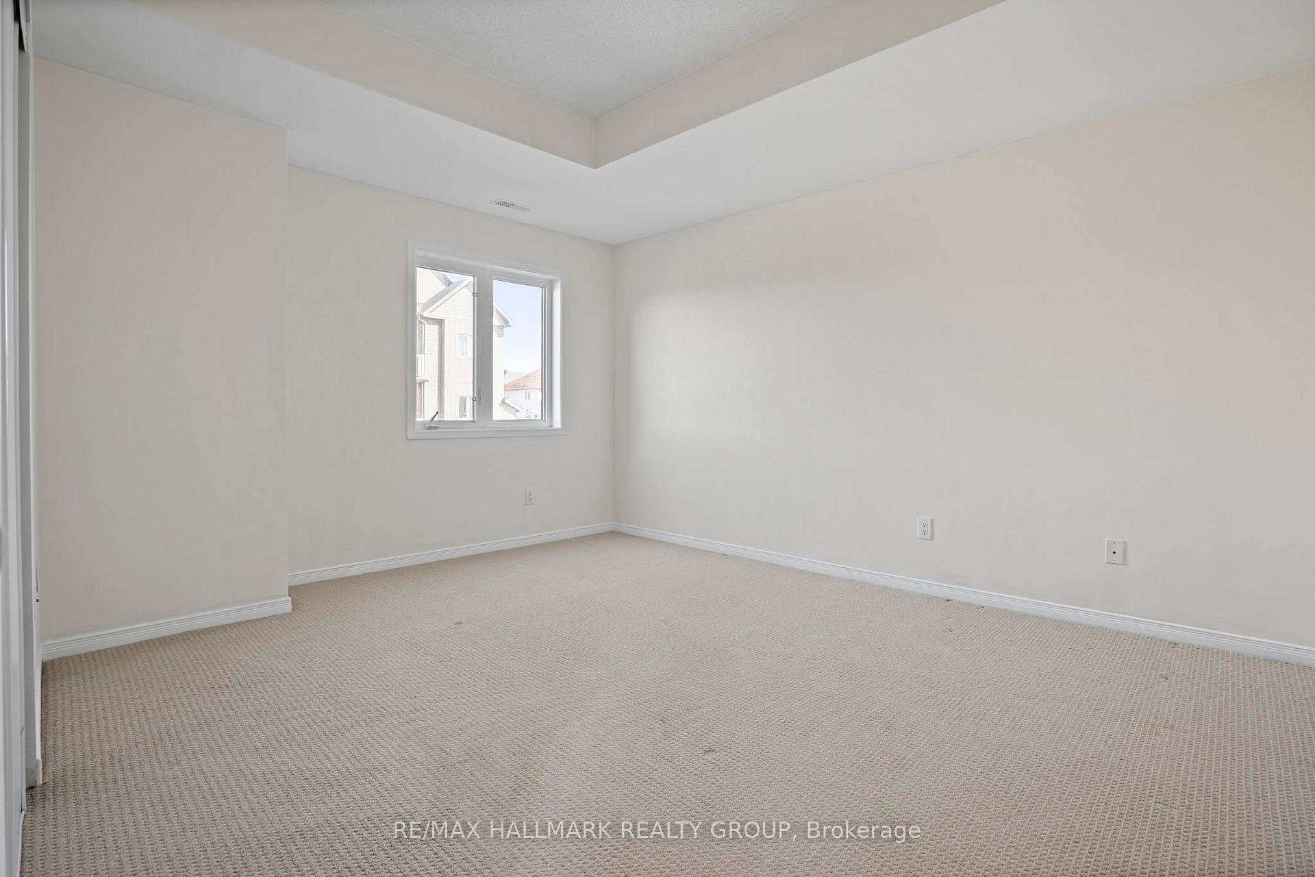 Photo 16 of 42 Sternes Private, Ottawa, Springridge/East Village — HOMEH