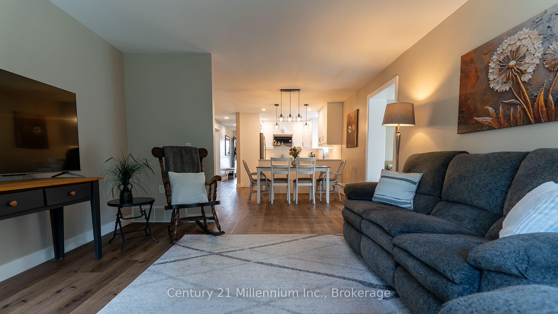 Photo 16 of 12 Illinois Crescent, Wasaga Beach — HOMEH