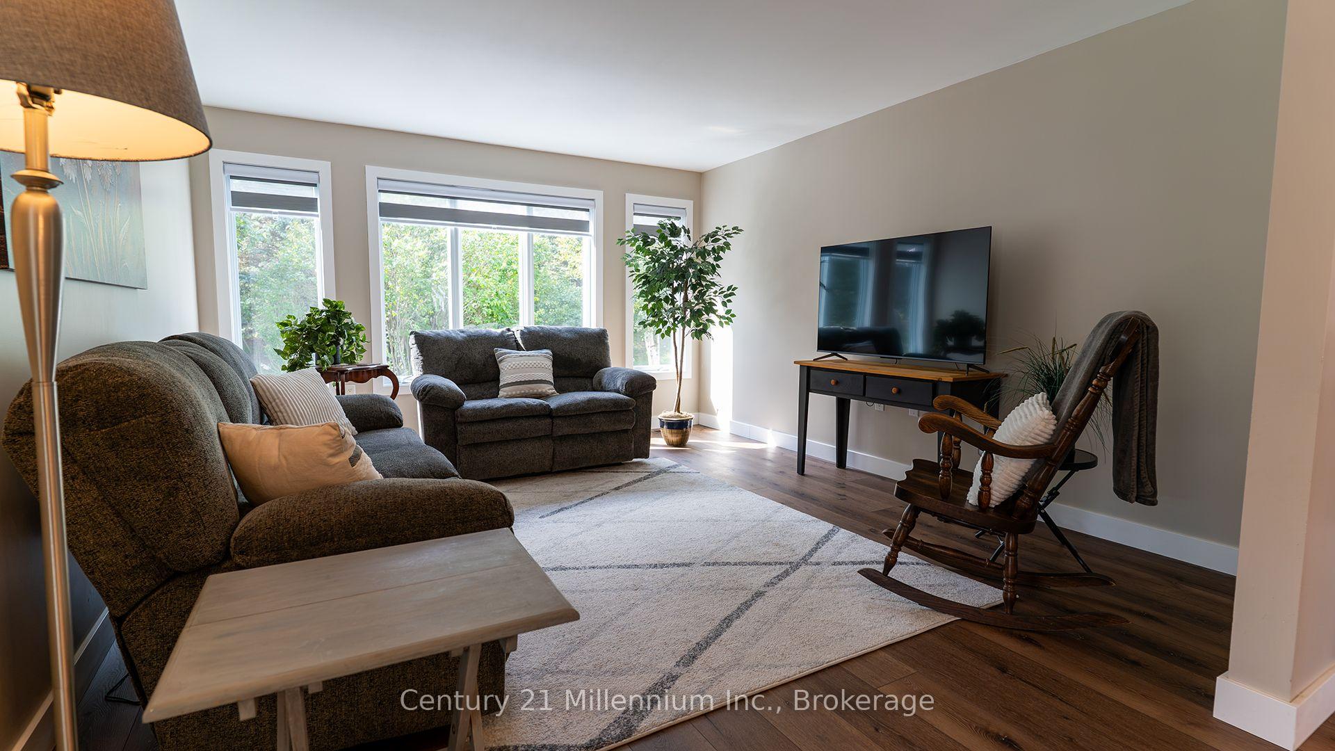 Photo 19 of 12 Illinois Crescent, Wasaga Beach — HOMEH