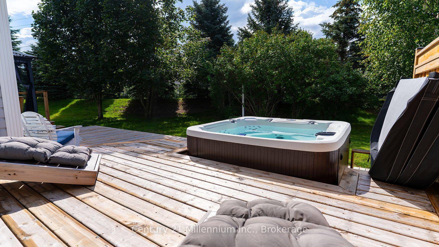 Photo 27 of 12 Illinois Crescent, Wasaga Beach — HOMEH