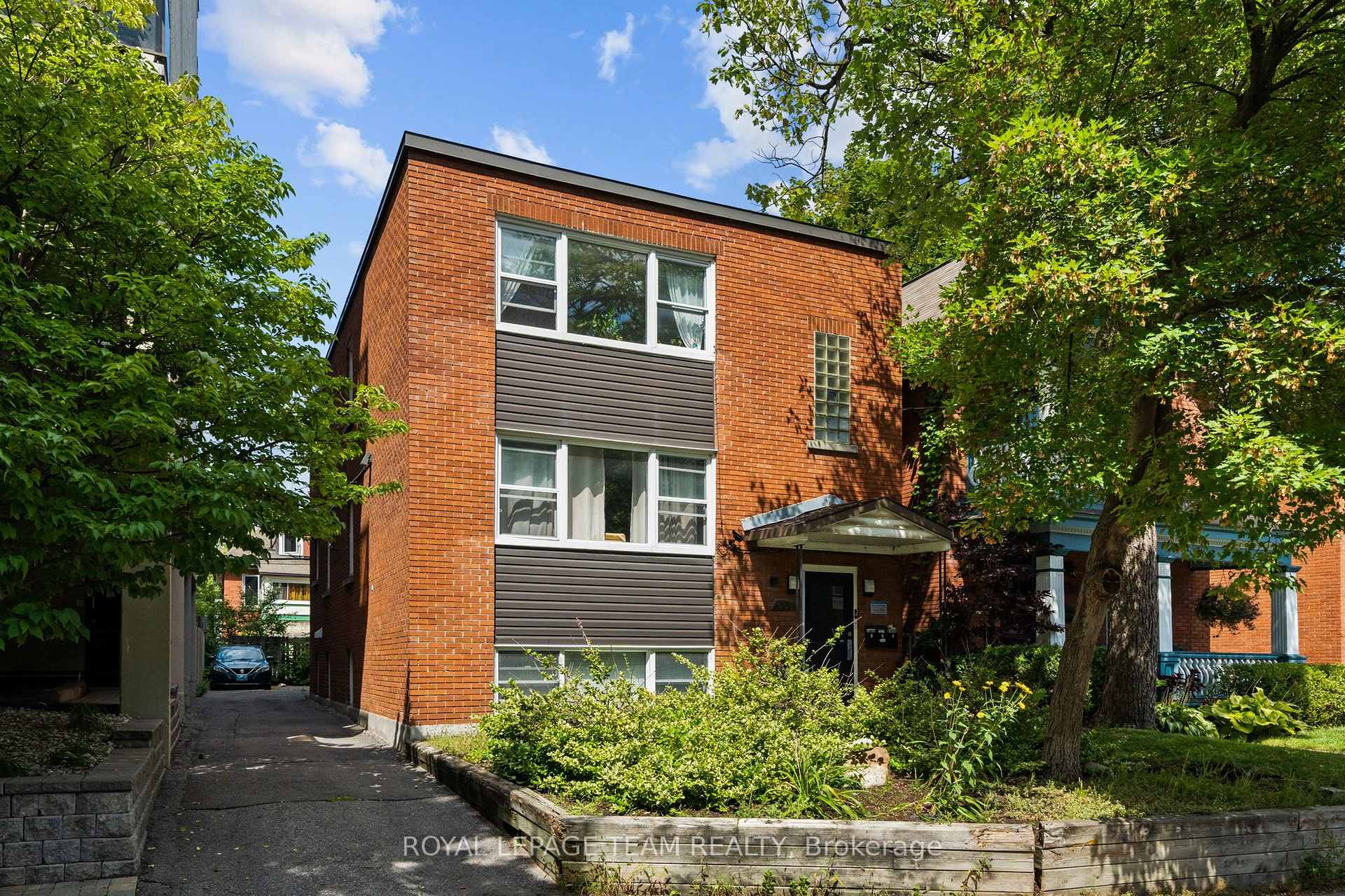 Photo 1 of 331 Flora Street, Ottawa, Ottawa Centre — HOMEH