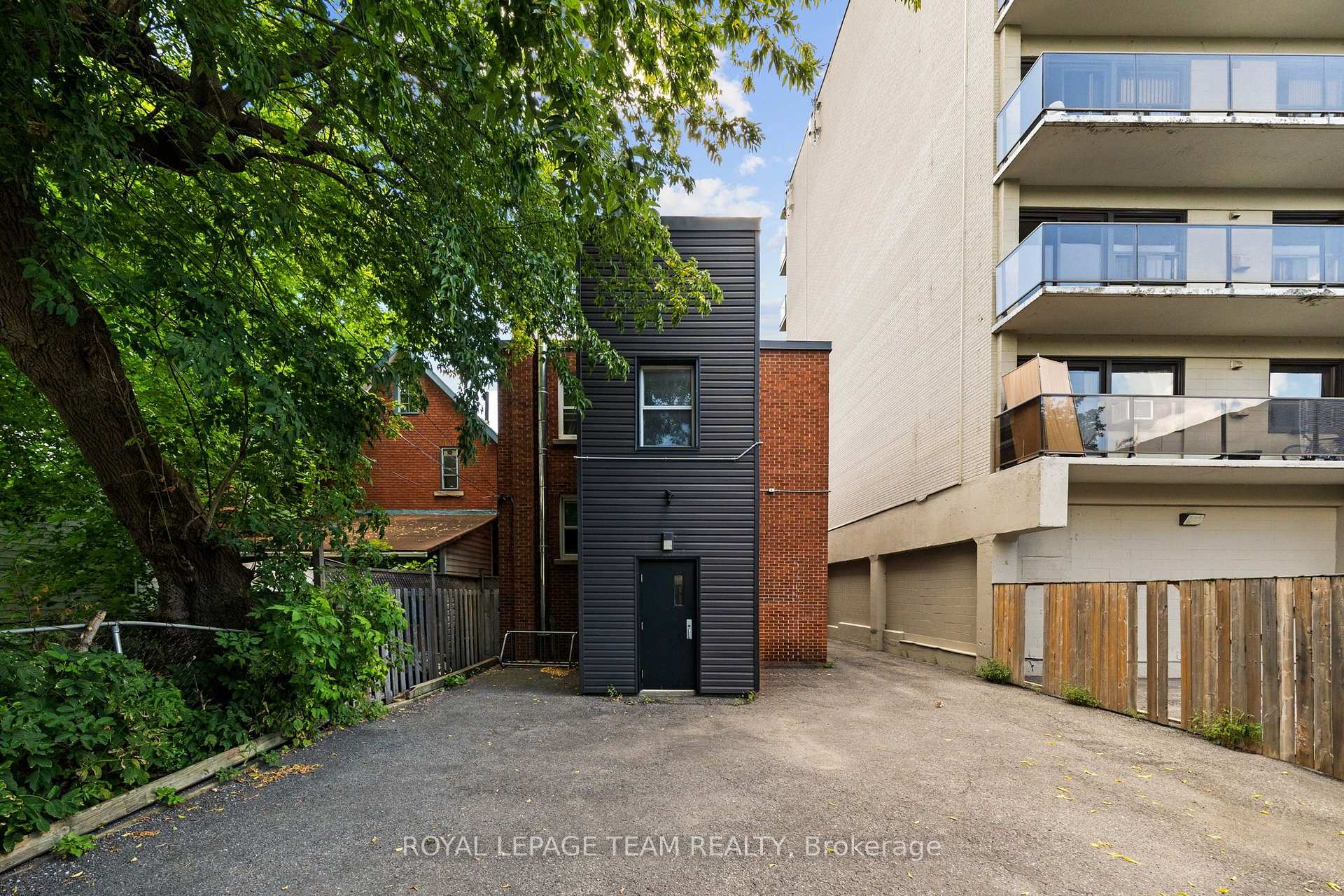 Photo 6 of 331 Flora Street, Ottawa, Ottawa Centre — HOMEH
