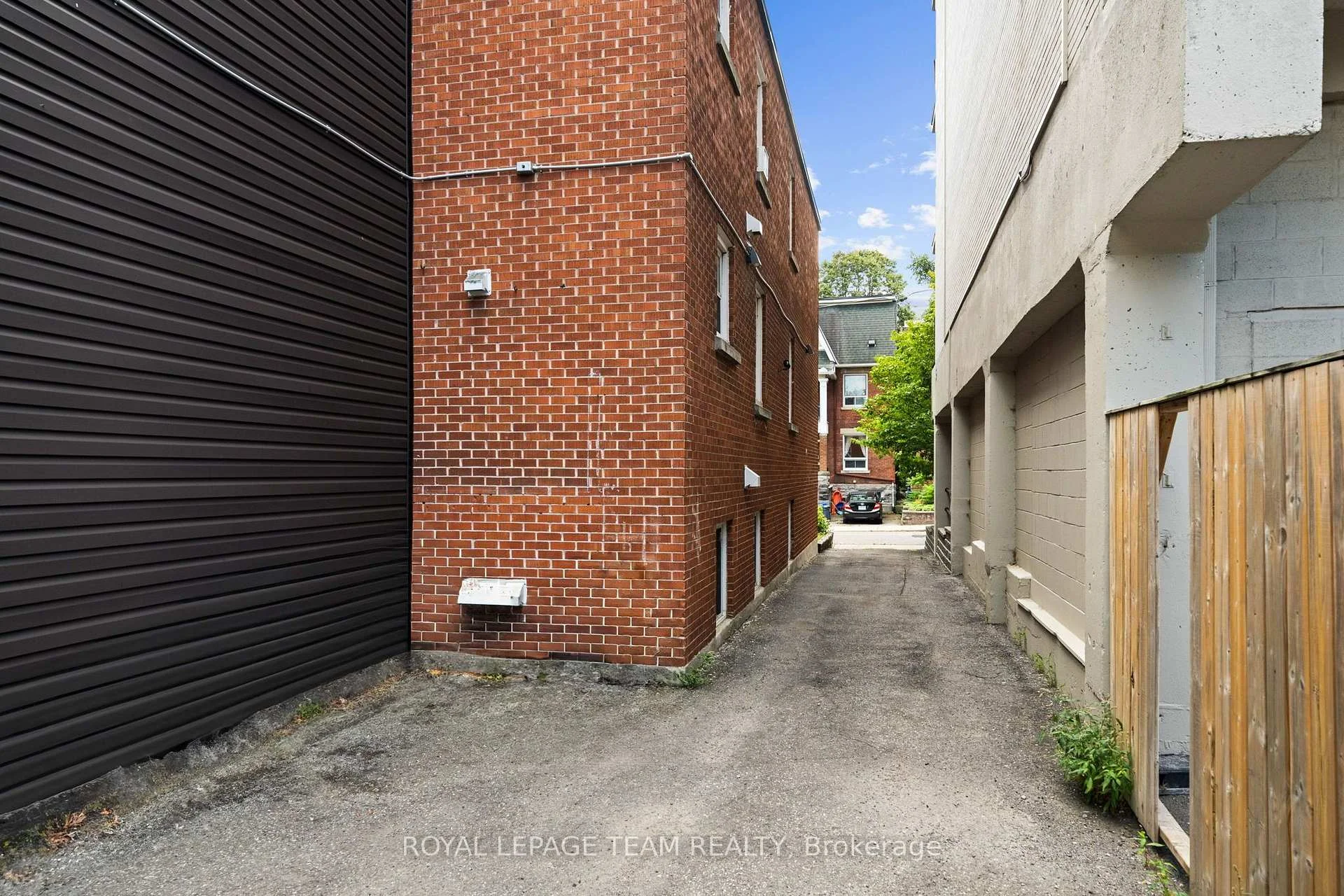 Photo 7 of 331 Flora Street, Ottawa, Ottawa Centre — HOMEH